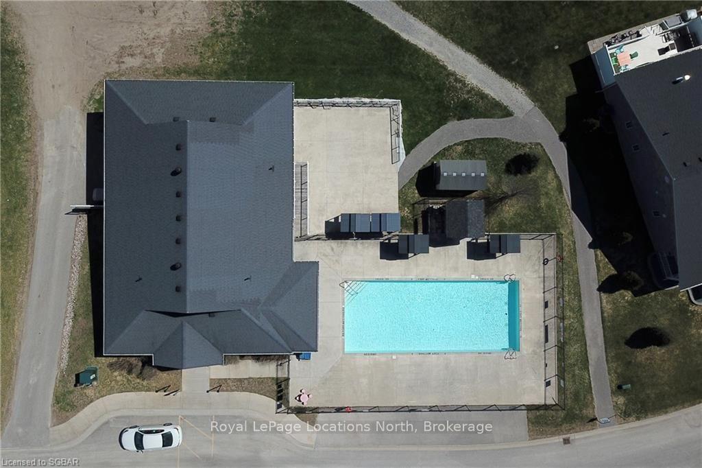 Photo 45 of 16 Sinclair Avenue S, Wasaga Beach — HOMEH