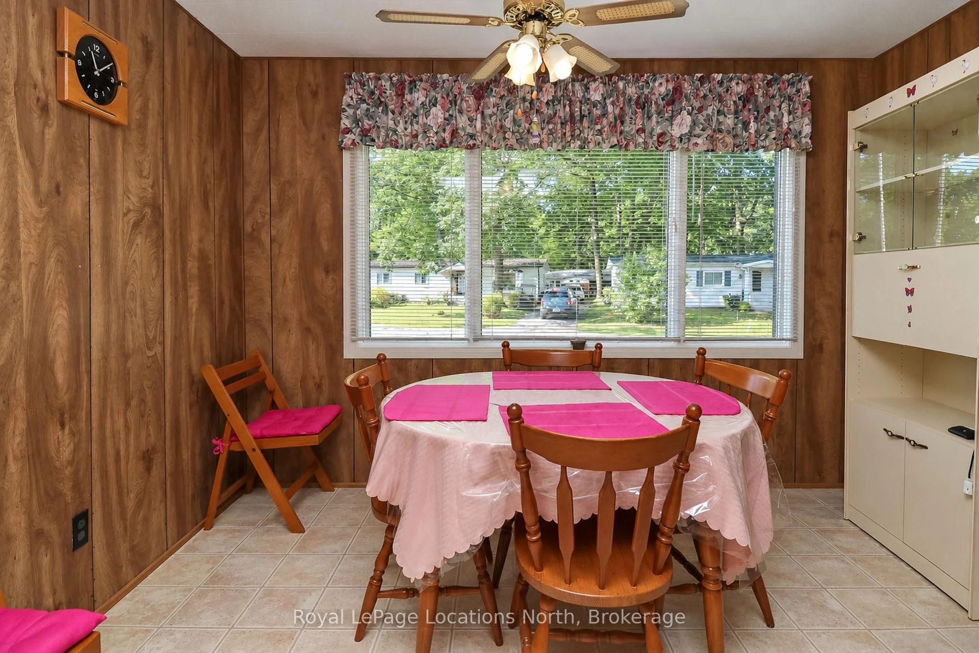 Photo 21 of 16 Sinclair Avenue S, Wasaga Beach — HOMEH