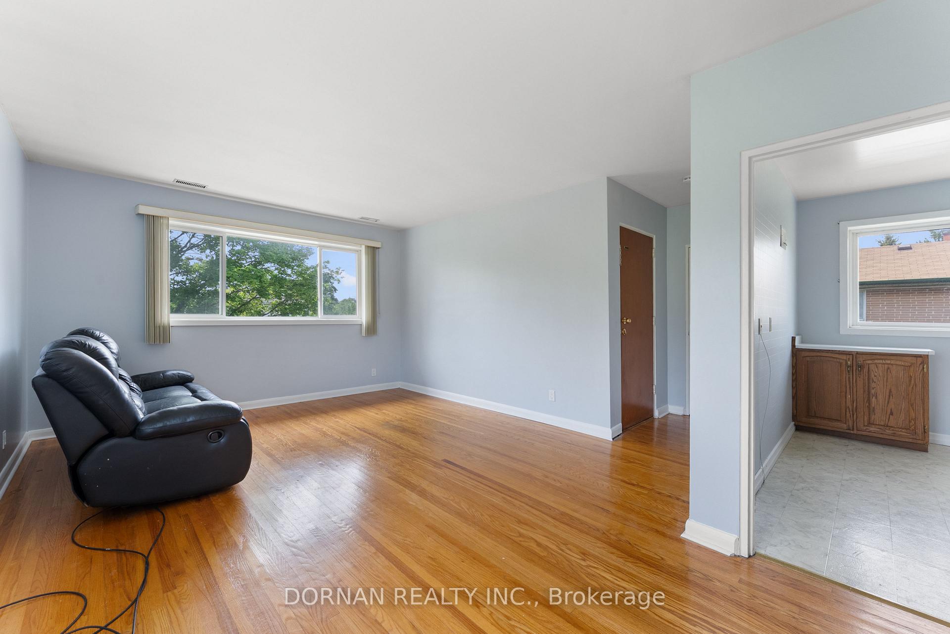 Photo 5 of Unit 3, 1061 Ravine Road, Oshawa, Lakeview — HOMEH