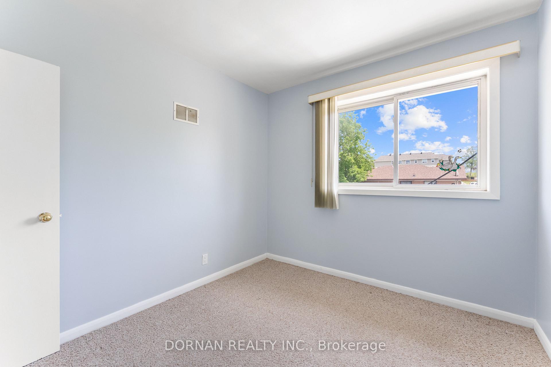 Photo 17 of Unit 3, 1061 Ravine Road, Oshawa, Lakeview — HOMEH
