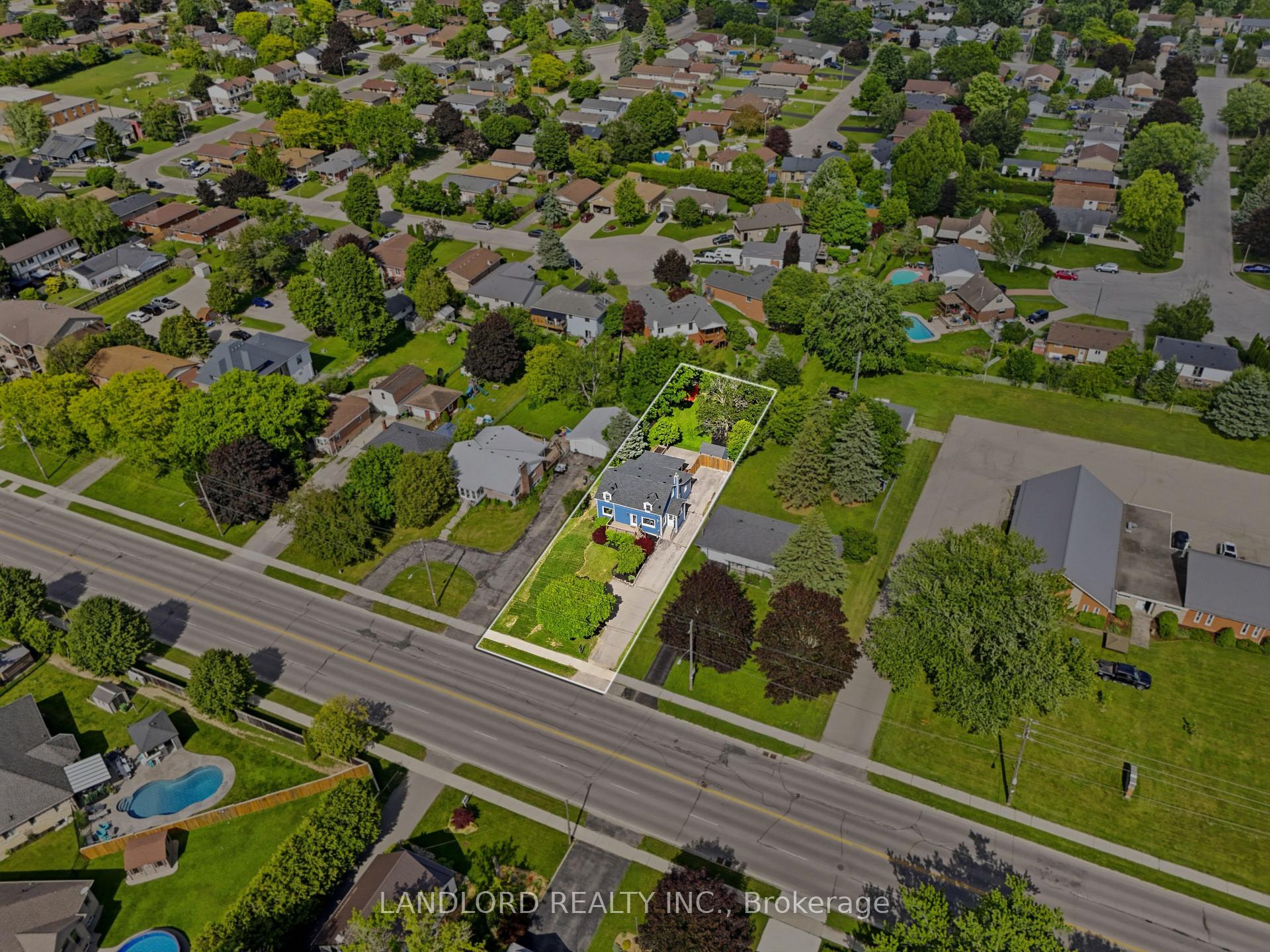 Photo 3 of 99 Fairview Avenue, St. Thomas — HOMEH