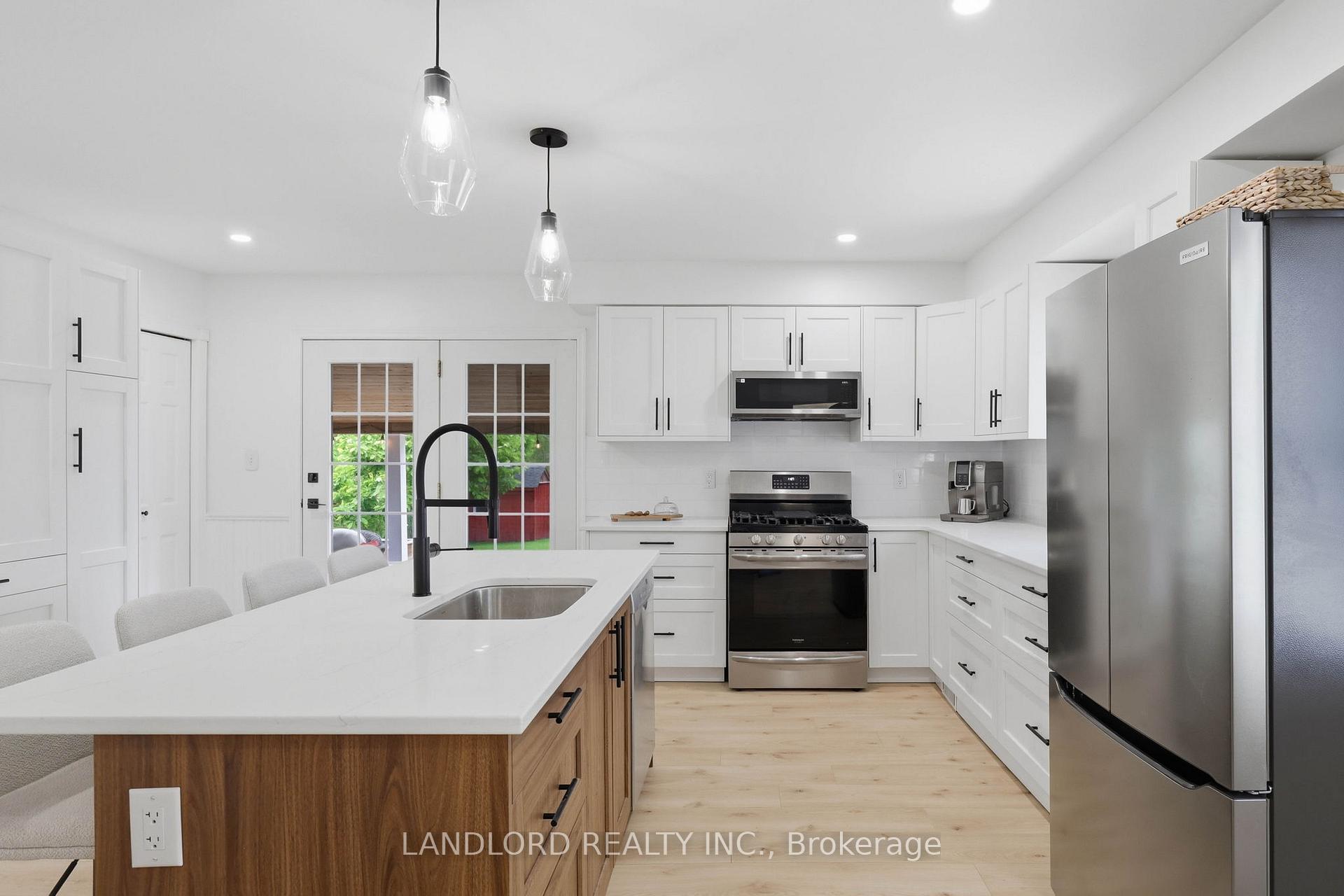 Photo 9 of 99 Fairview Avenue, St. Thomas — HOMEH