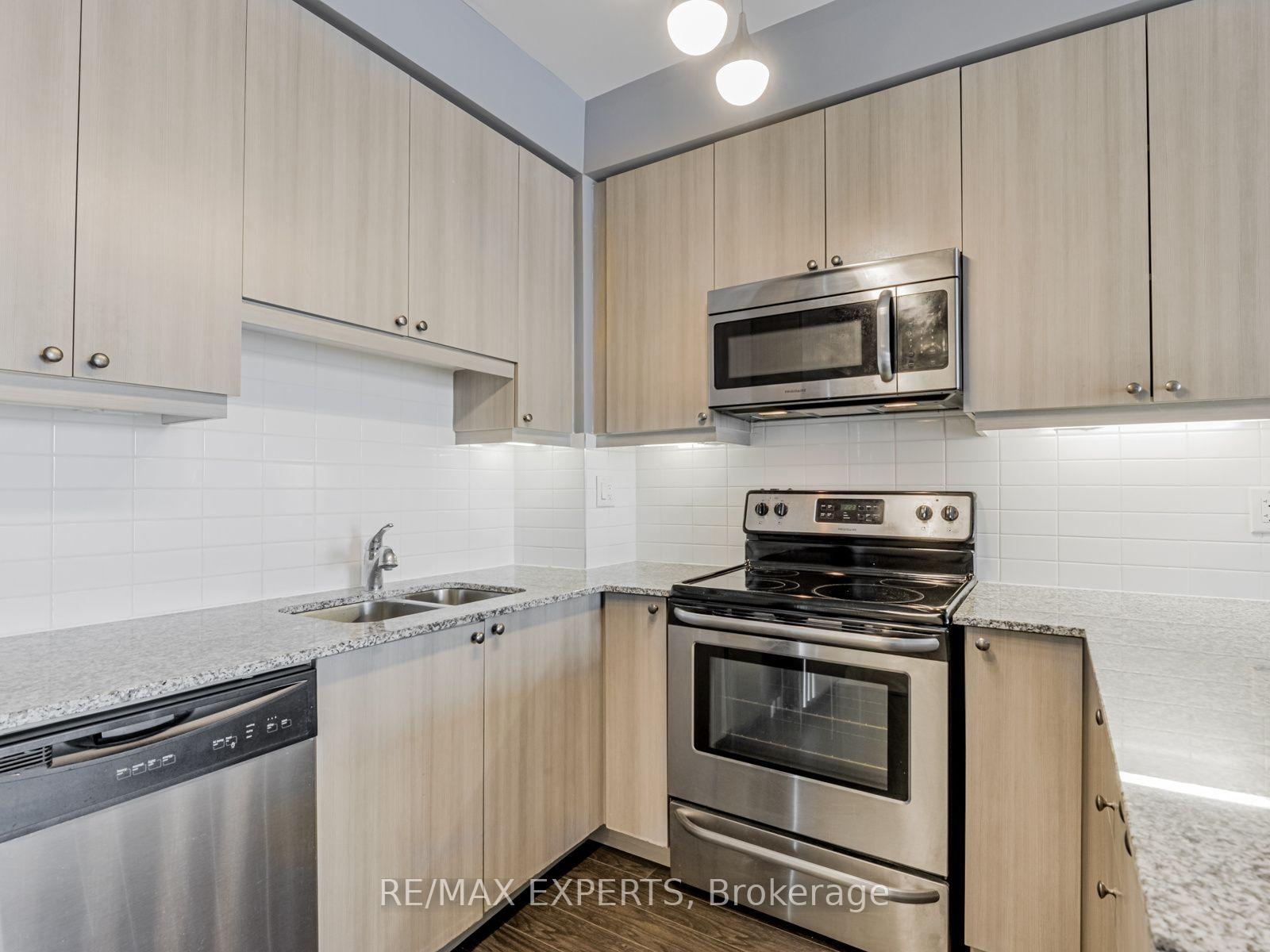 Photo 7 of Unit 204, 12 Woodstream Boulevard, Vaughan, Vaughan Grove — HOMEH