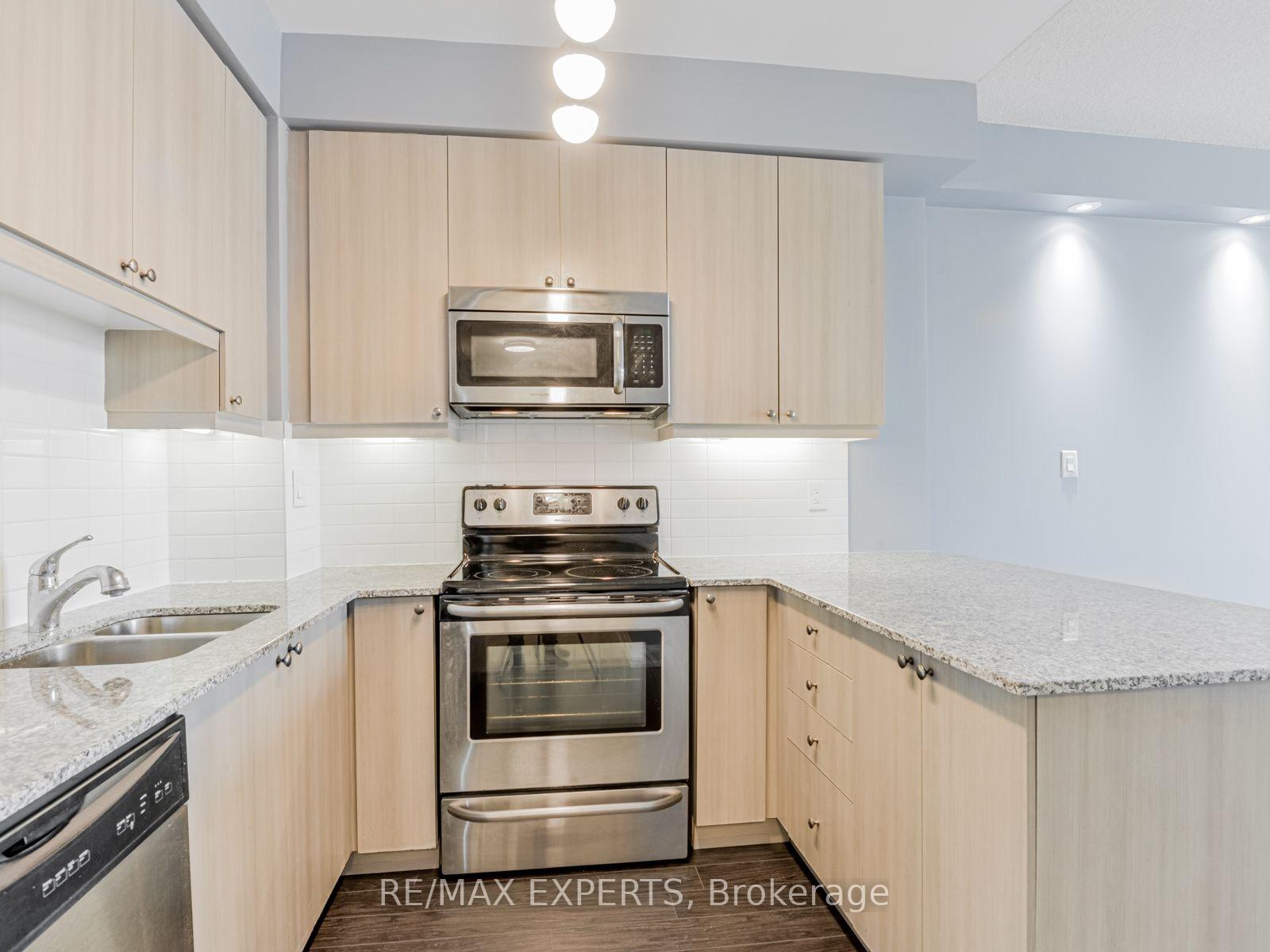 Photo 8 of Unit 204, 12 Woodstream Boulevard, Vaughan, Vaughan Grove — HOMEH