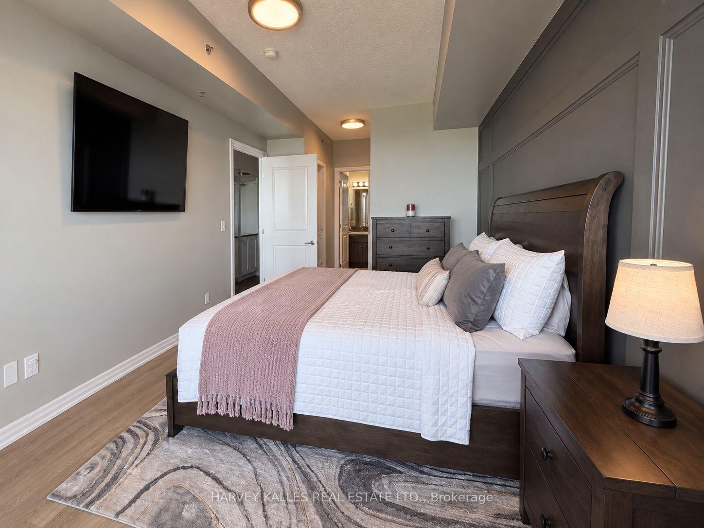 Photo 12 of Unit 810, 560 North Service Road, Grimsby, Grimsby Beach — HOMEH