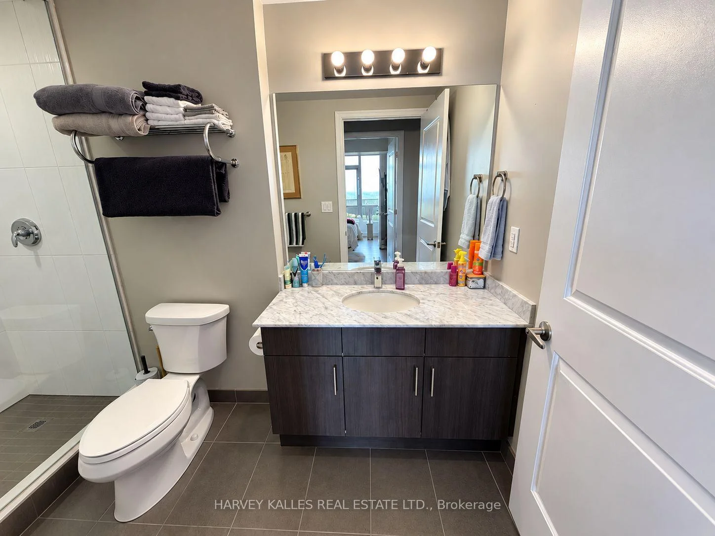 Photo 24 of Unit 810, 560 North Service Road, Grimsby, Grimsby Beach — HOMEH