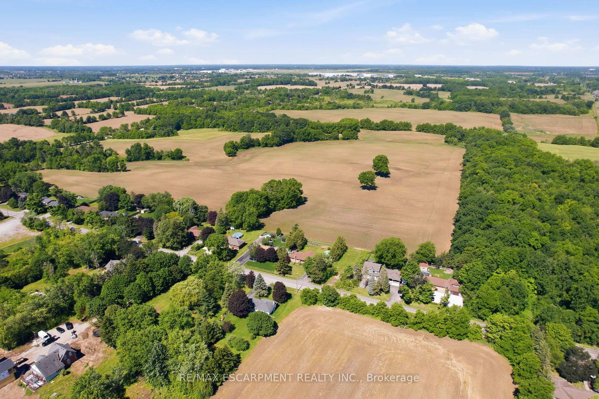 Photo 47 of 610 Miles Road, Hamilton, Rural Glanbrook — HOMEH