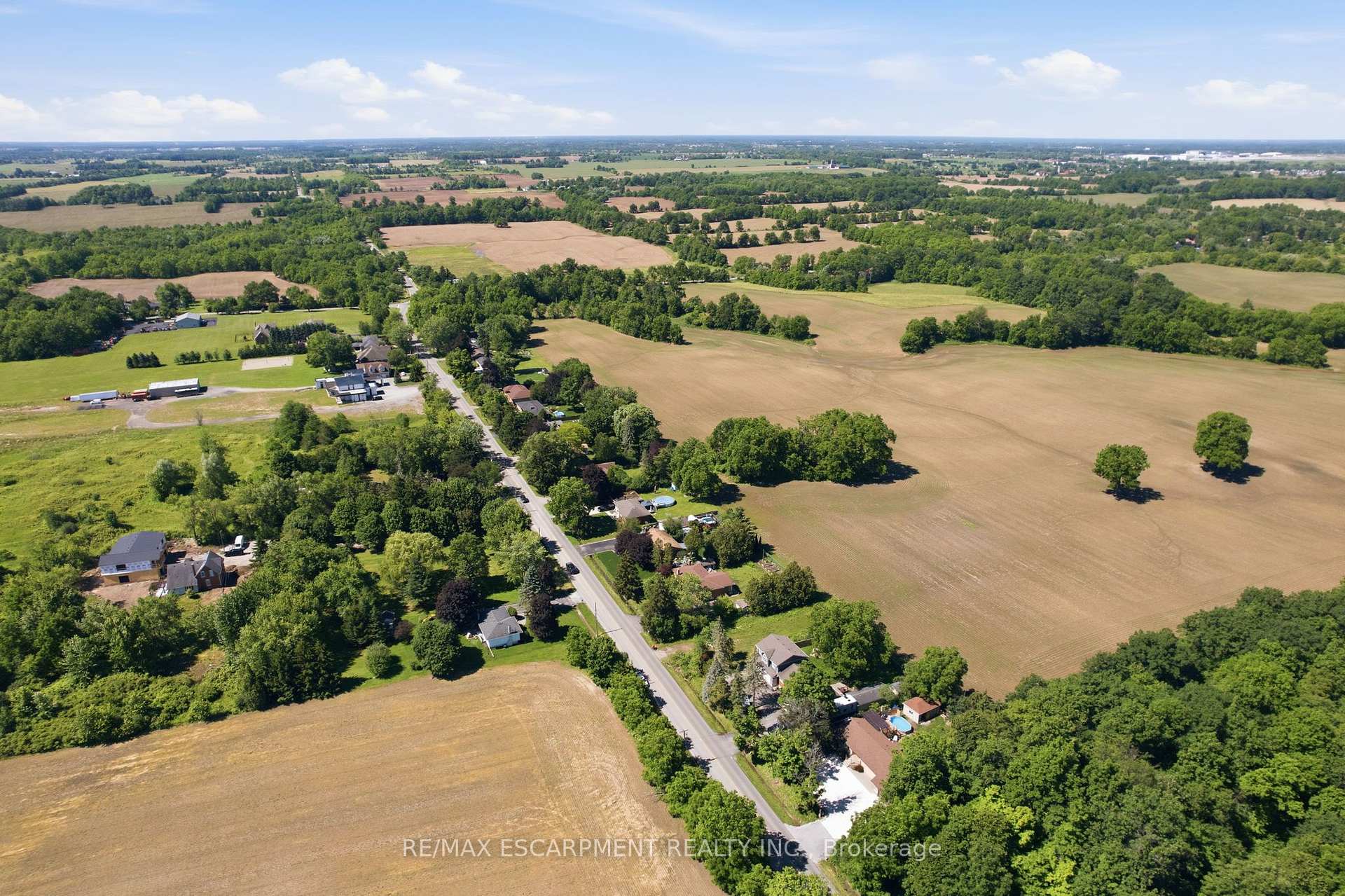 Photo 48 of 610 Miles Road, Hamilton, Rural Glanbrook — HOMEH