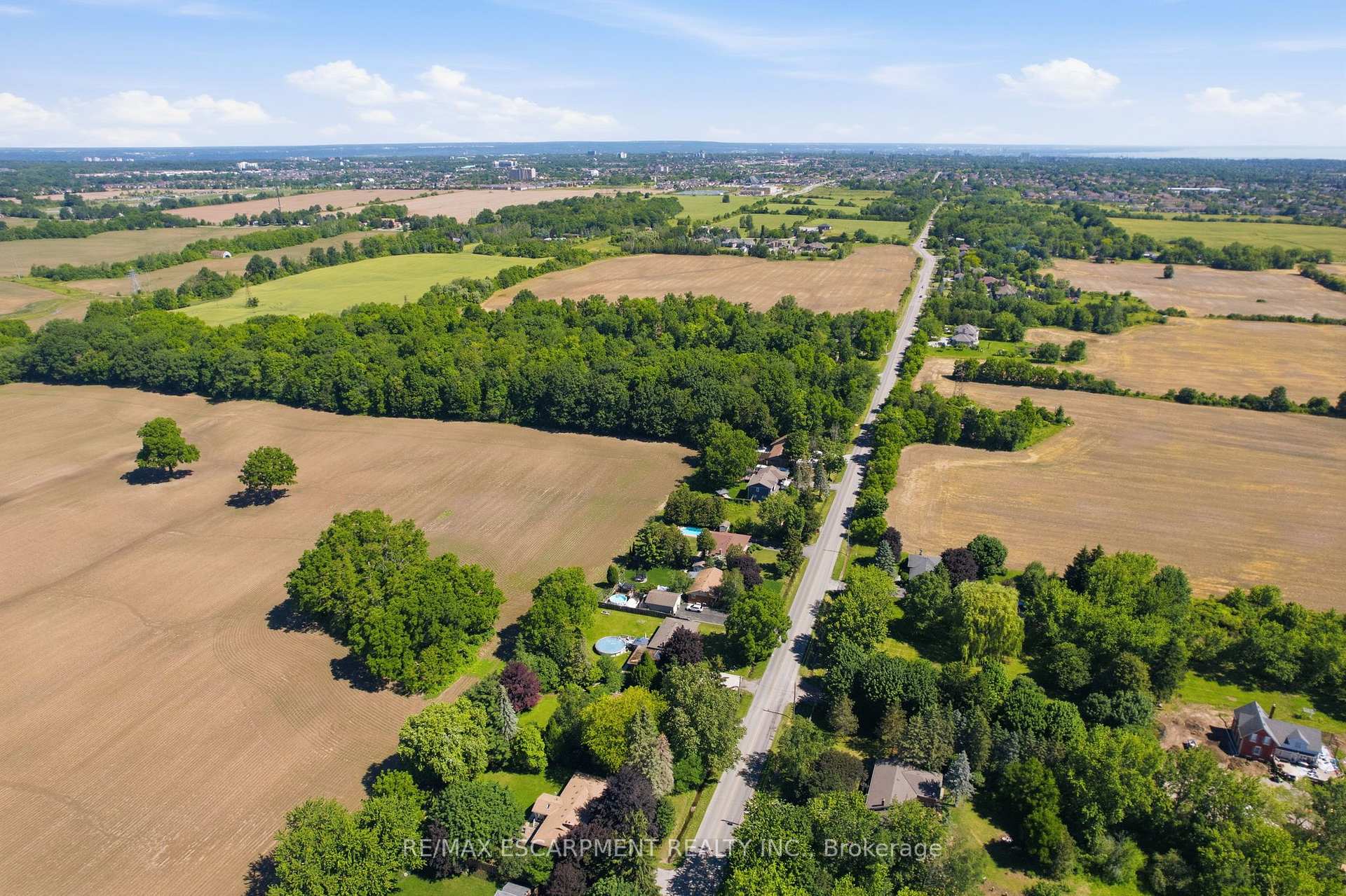 Photo 49 of 610 Miles Road, Hamilton, Rural Glanbrook — HOMEH