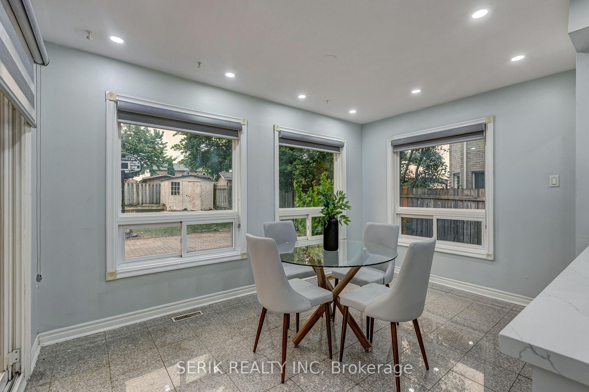 Photo 7 of 110 Havelock Drive, Brampton, Fletcher's Creek South — HOMEH