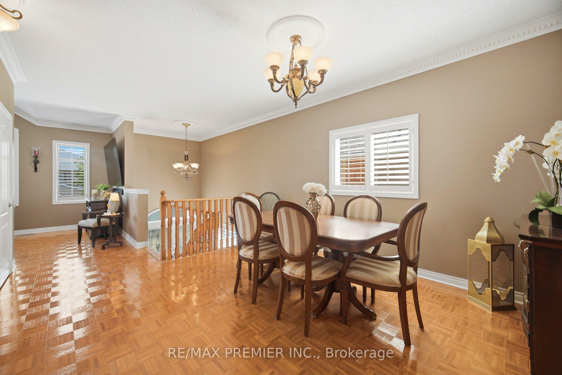 Photo 7 of 137 Blackthorn Drive, Vaughan, Maple — HOMEH