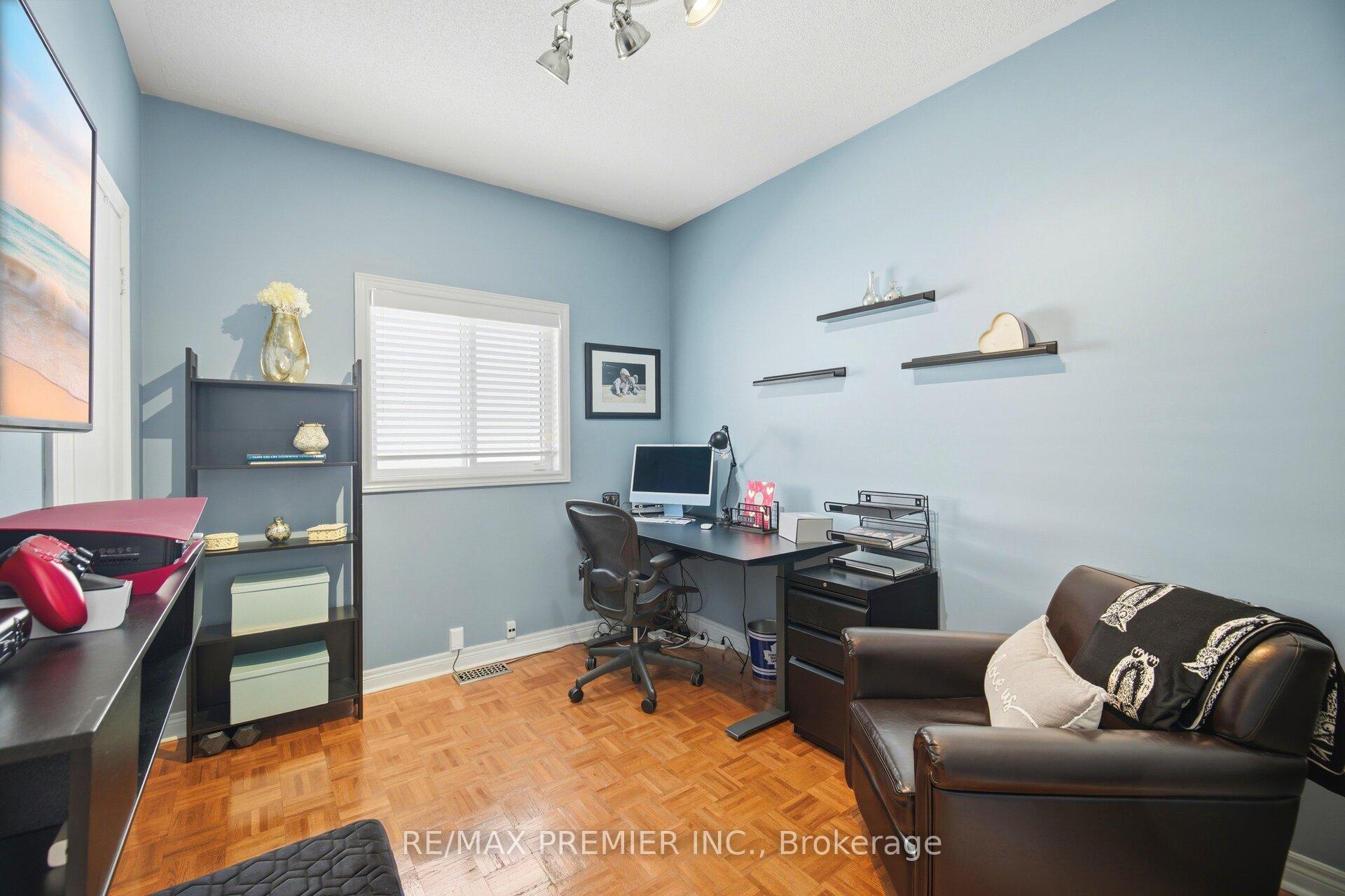 Photo 19 of 137 Blackthorn Drive, Vaughan, Maple — HOMEH