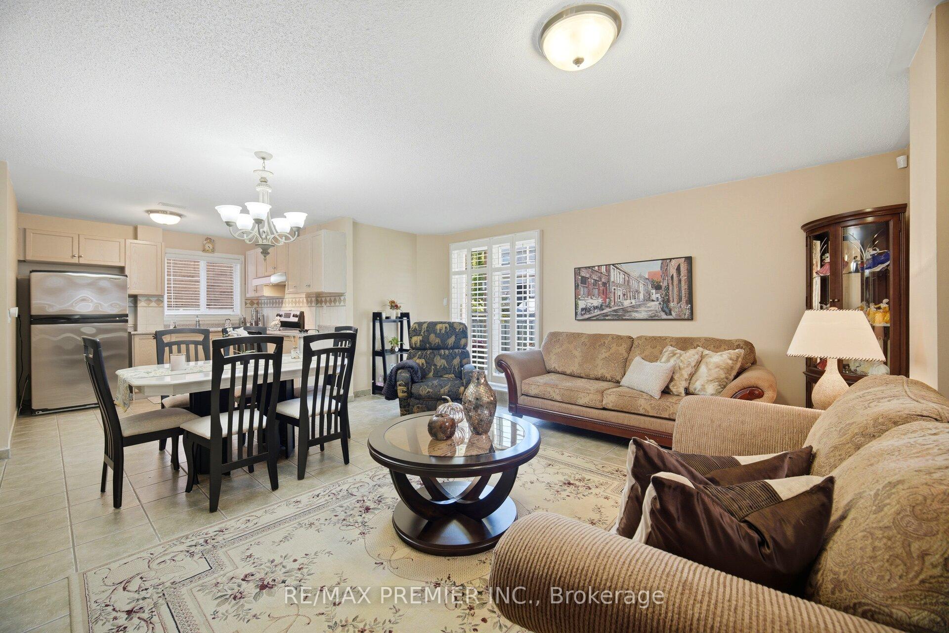 Photo 30 of 137 Blackthorn Drive, Vaughan, Maple — HOMEH