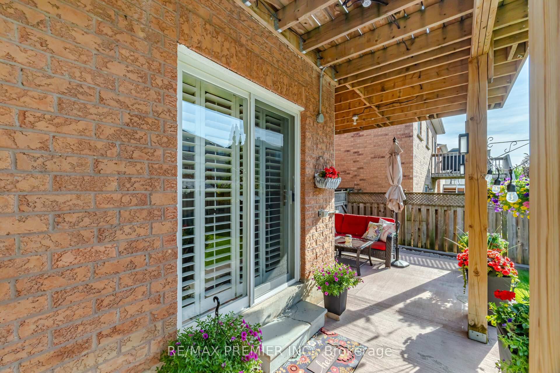 Photo 37 of 137 Blackthorn Drive, Vaughan, Maple — HOMEH