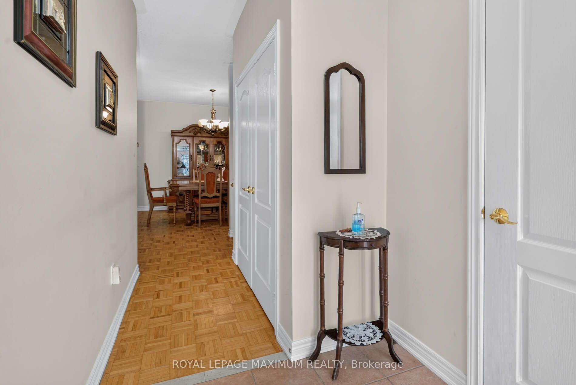 Photo 5 of 62 Diploma Avenue, Vaughan, Sonoma Heights — HOMEH