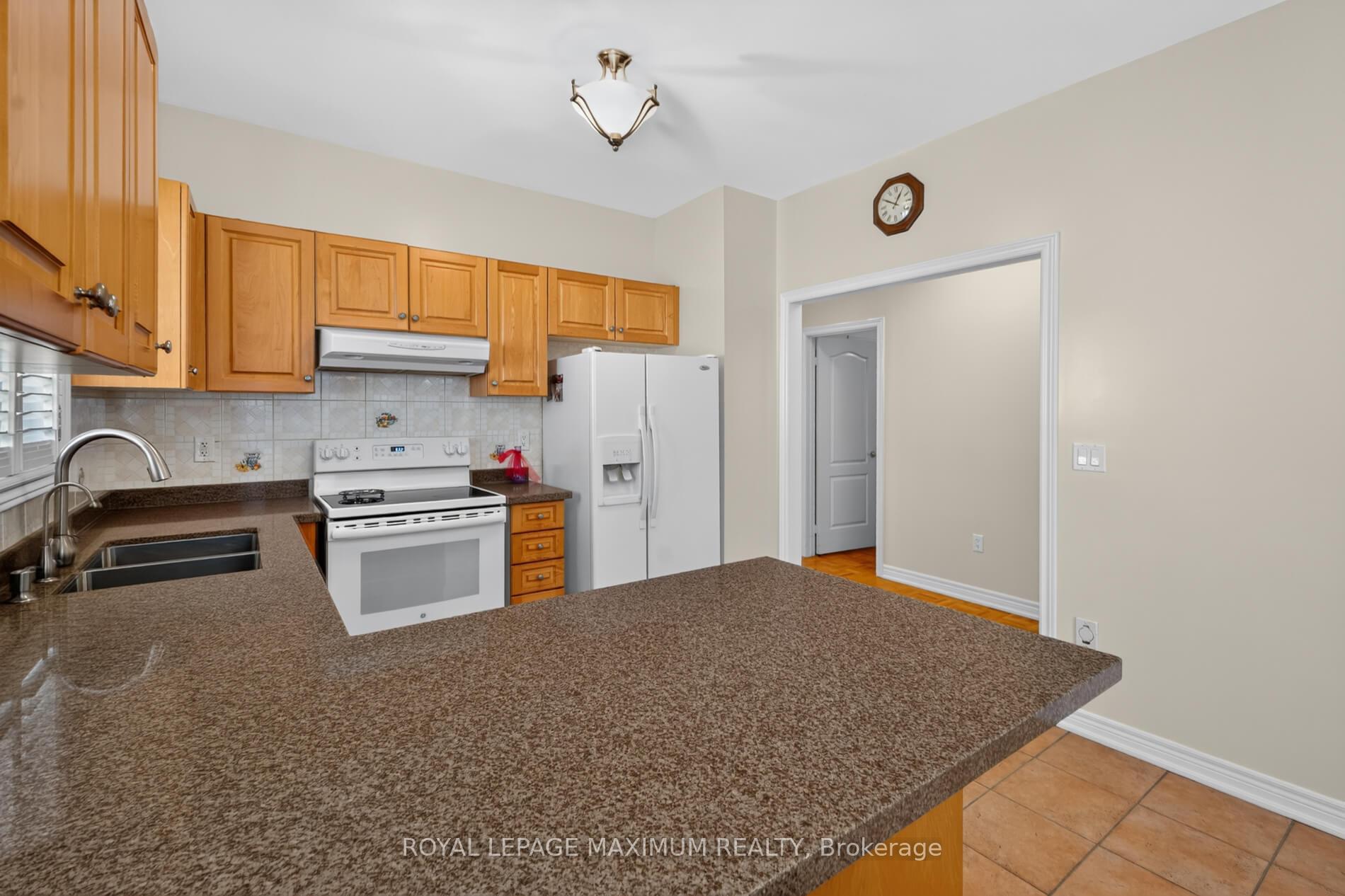 Photo 13 of 62 Diploma Avenue, Vaughan, Sonoma Heights — HOMEH