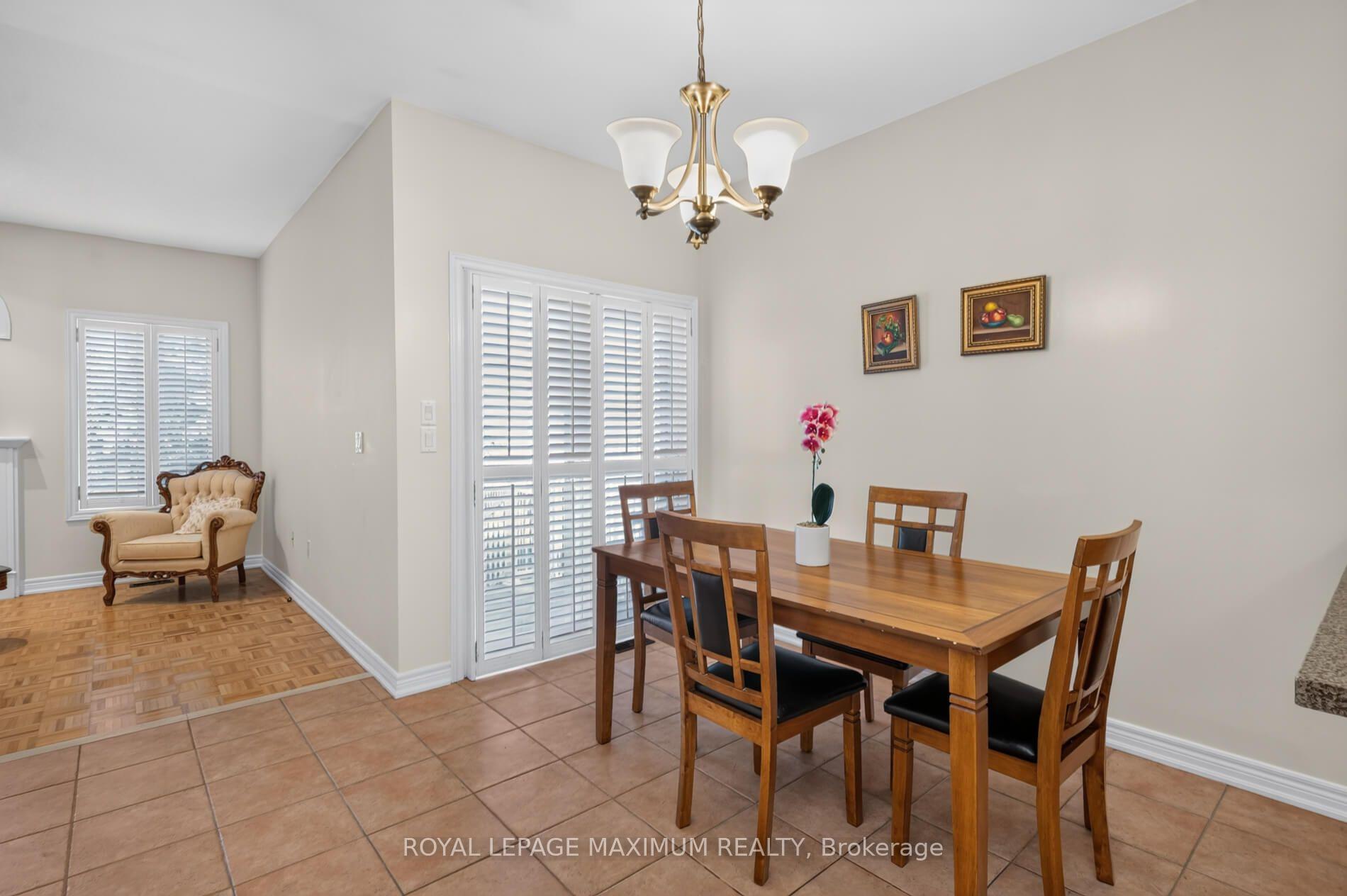 Photo 14 of 62 Diploma Avenue, Vaughan, Sonoma Heights — HOMEH