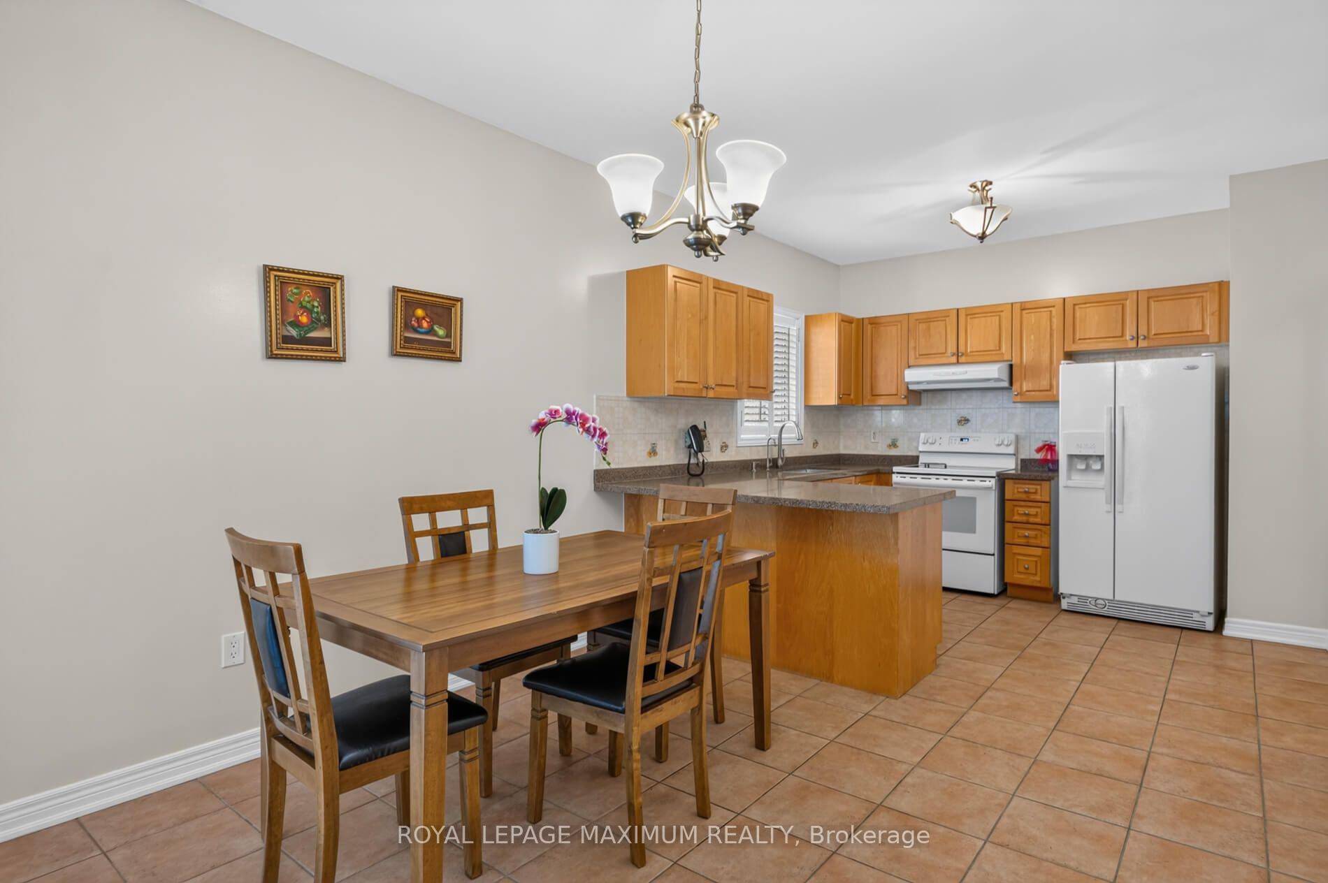 Photo 15 of 62 Diploma Avenue, Vaughan, Sonoma Heights — HOMEH