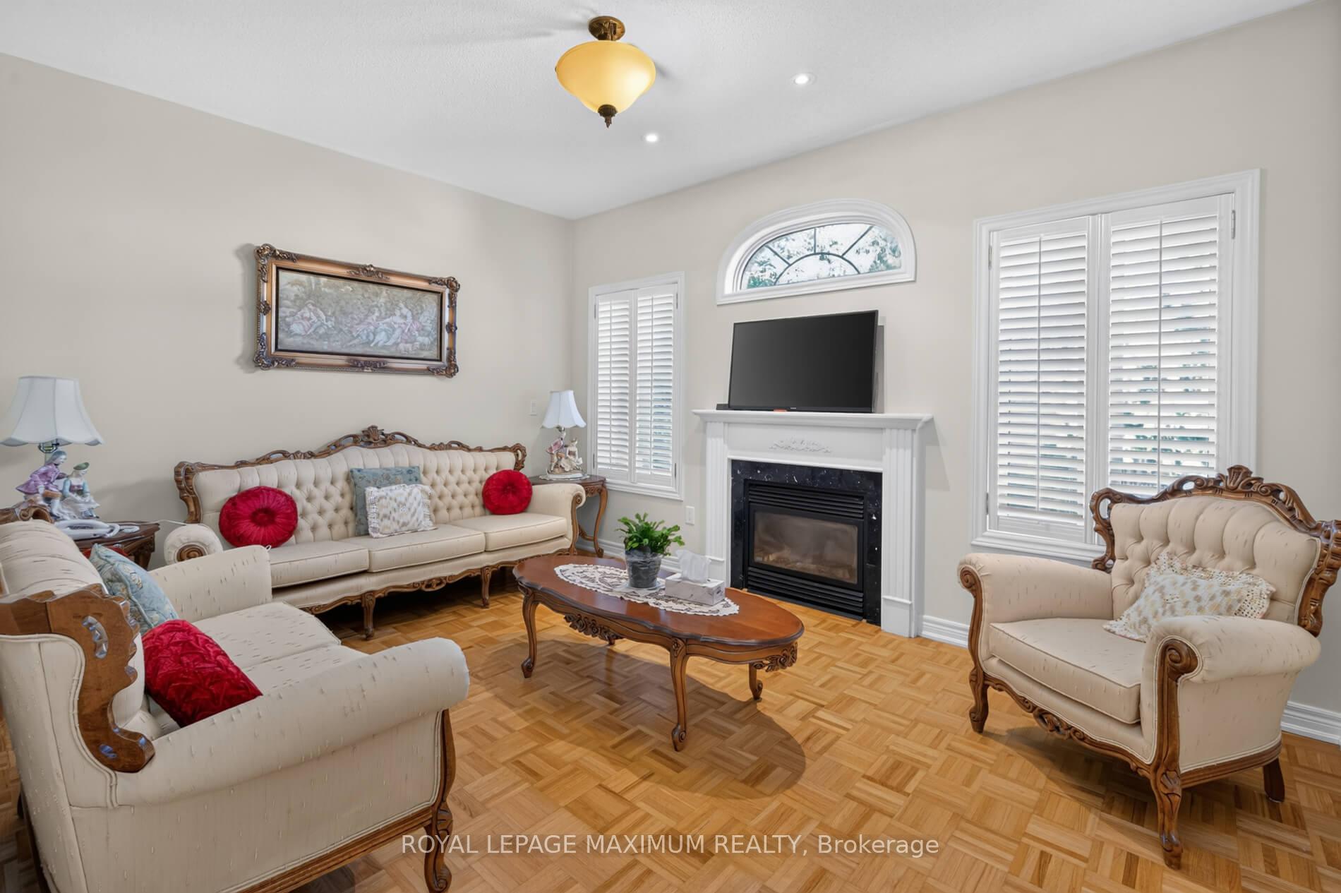 Photo 17 of 62 Diploma Avenue, Vaughan, Sonoma Heights — HOMEH