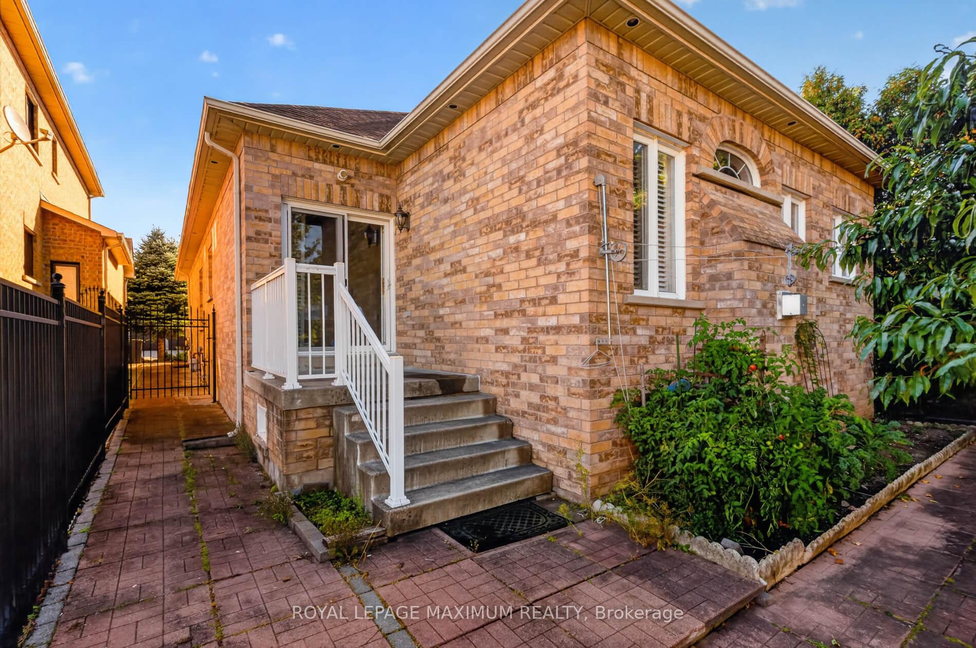 Photo 32 of 62 Diploma Avenue, Vaughan, Sonoma Heights — HOMEH