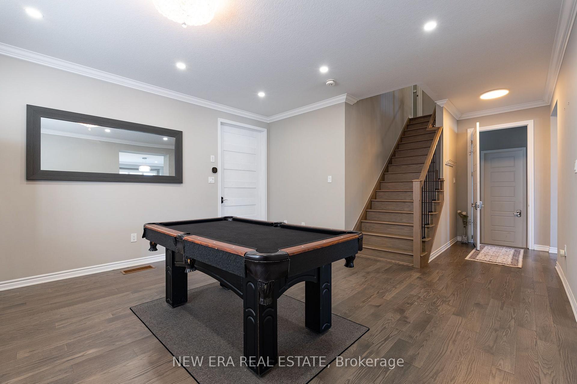 Photo 3 of 455 Equestrian Way, Cambridge, Silver Heights — HOMEH