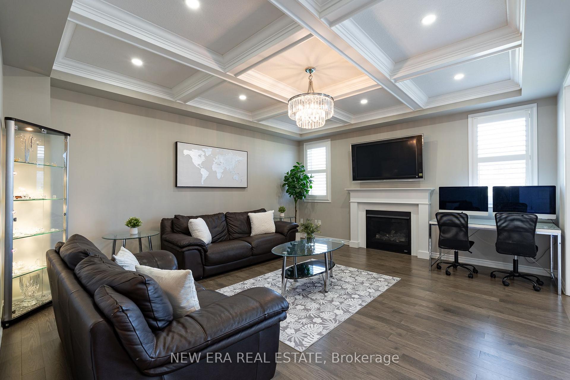 Photo 5 of 455 Equestrian Way, Cambridge, Silver Heights — HOMEH