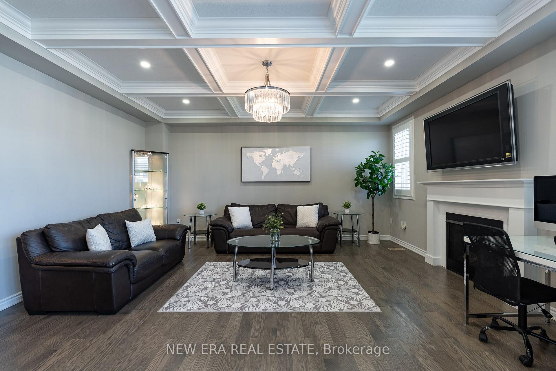 Photo 6 of 455 Equestrian Way, Cambridge, Silver Heights — HOMEH