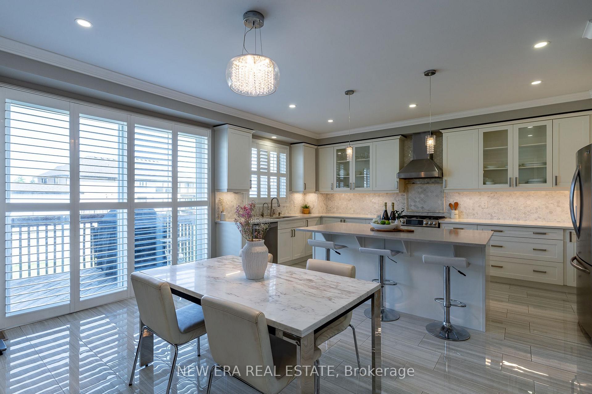 Photo 12 of 455 Equestrian Way, Cambridge, Silver Heights — HOMEH