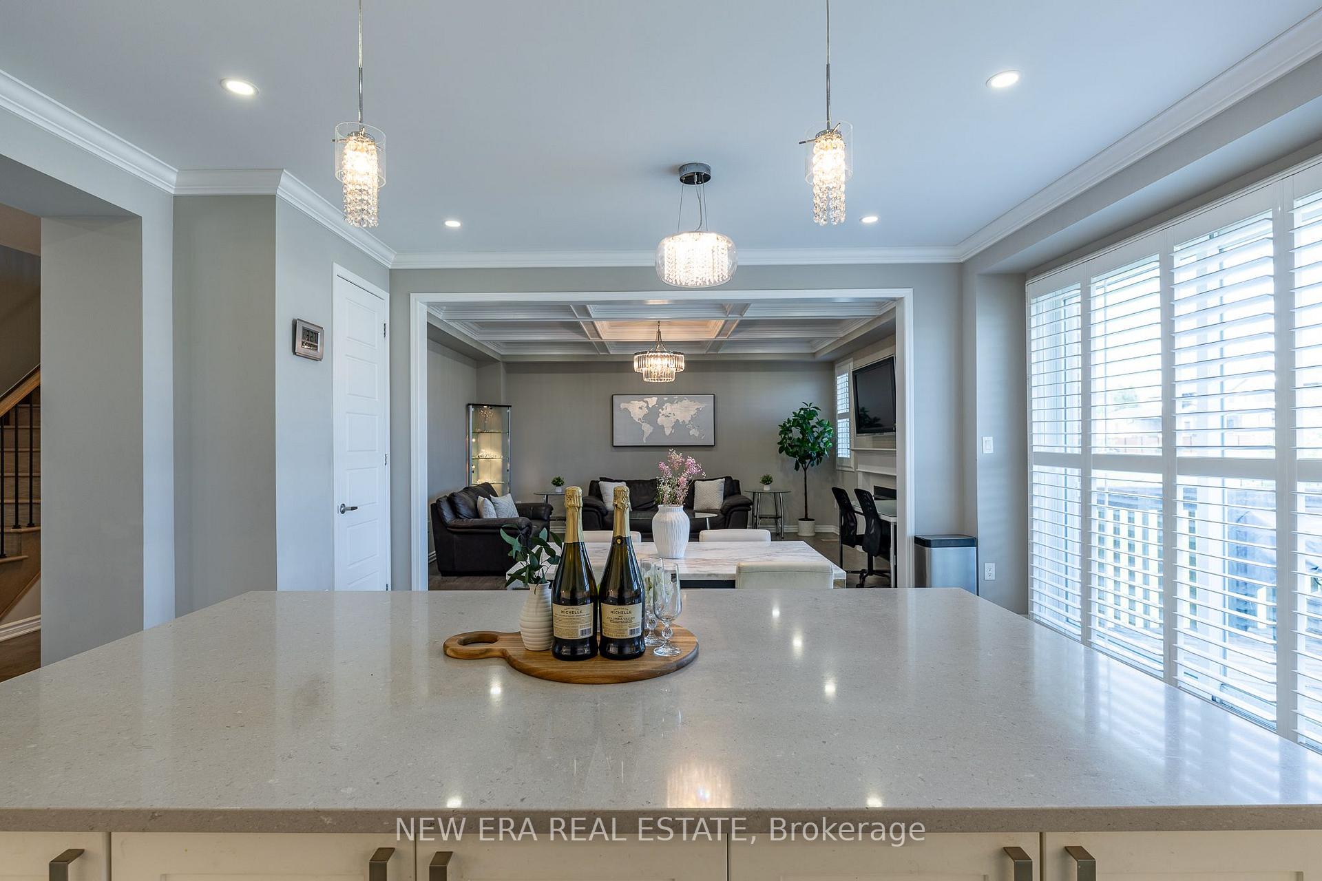 Photo 16 of 455 Equestrian Way, Cambridge, Silver Heights — HOMEH