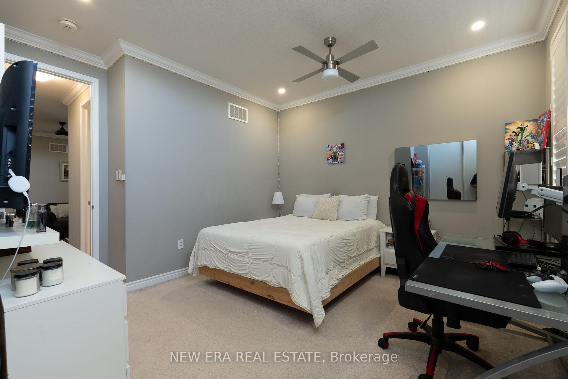 Photo 26 of 455 Equestrian Way, Cambridge, Silver Heights — HOMEH