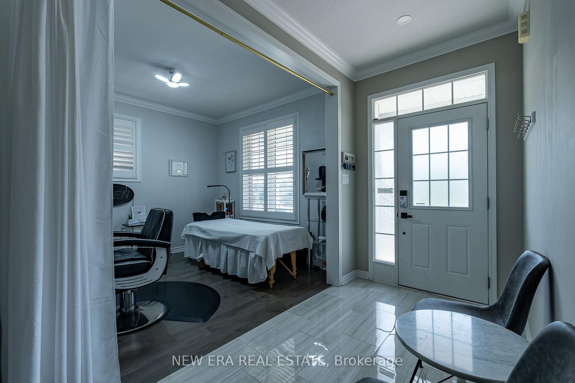 Photo 35 of 455 Equestrian Way, Cambridge, Silver Heights — HOMEH