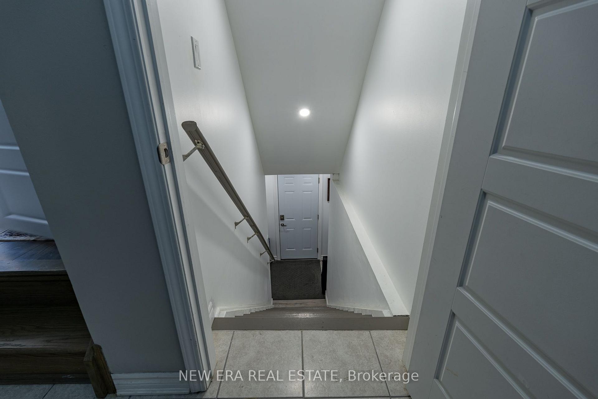 Photo 38 of 455 Equestrian Way, Cambridge, Silver Heights — HOMEH