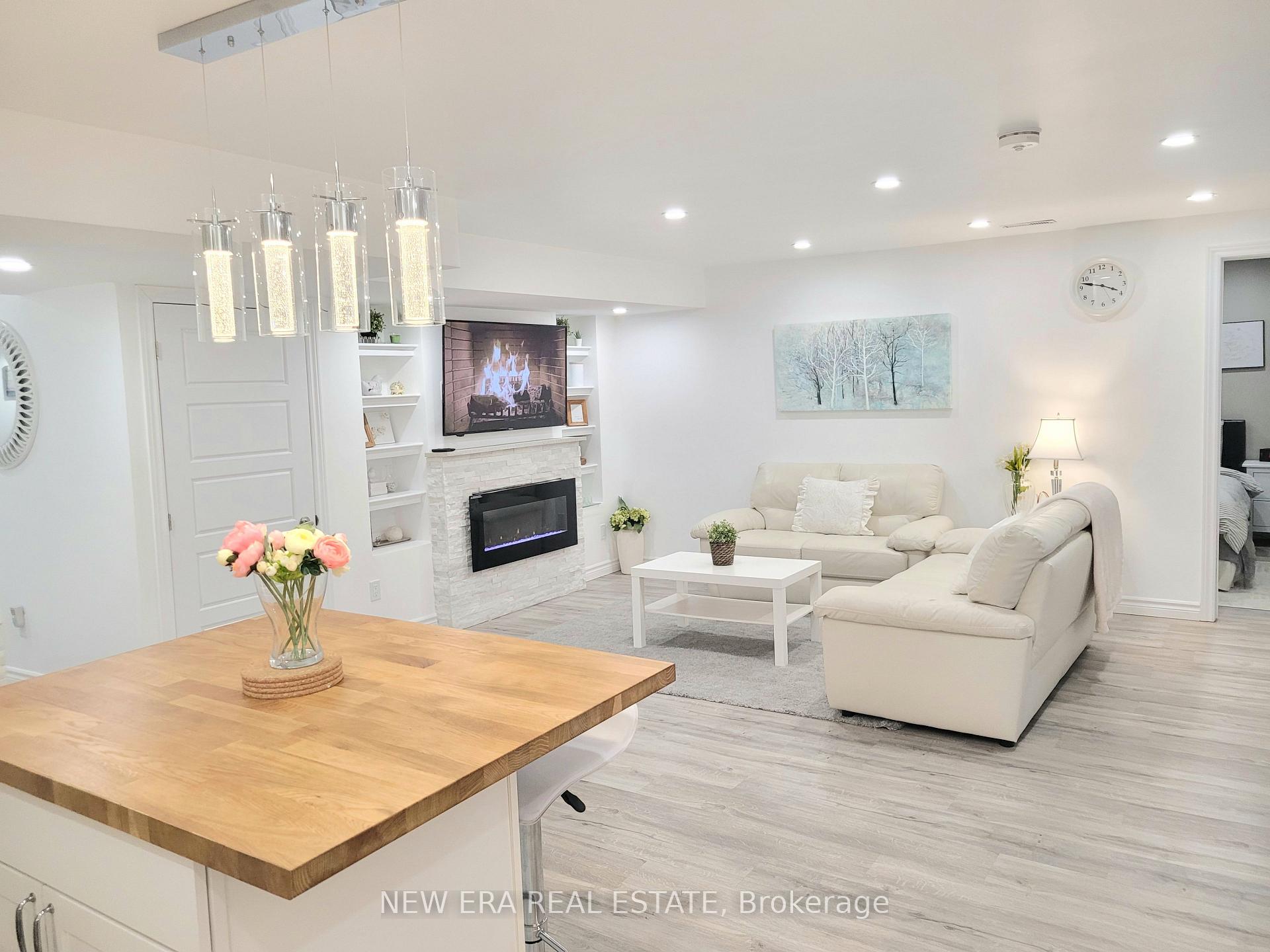 Photo 45 of 455 Equestrian Way, Cambridge, Silver Heights — HOMEH