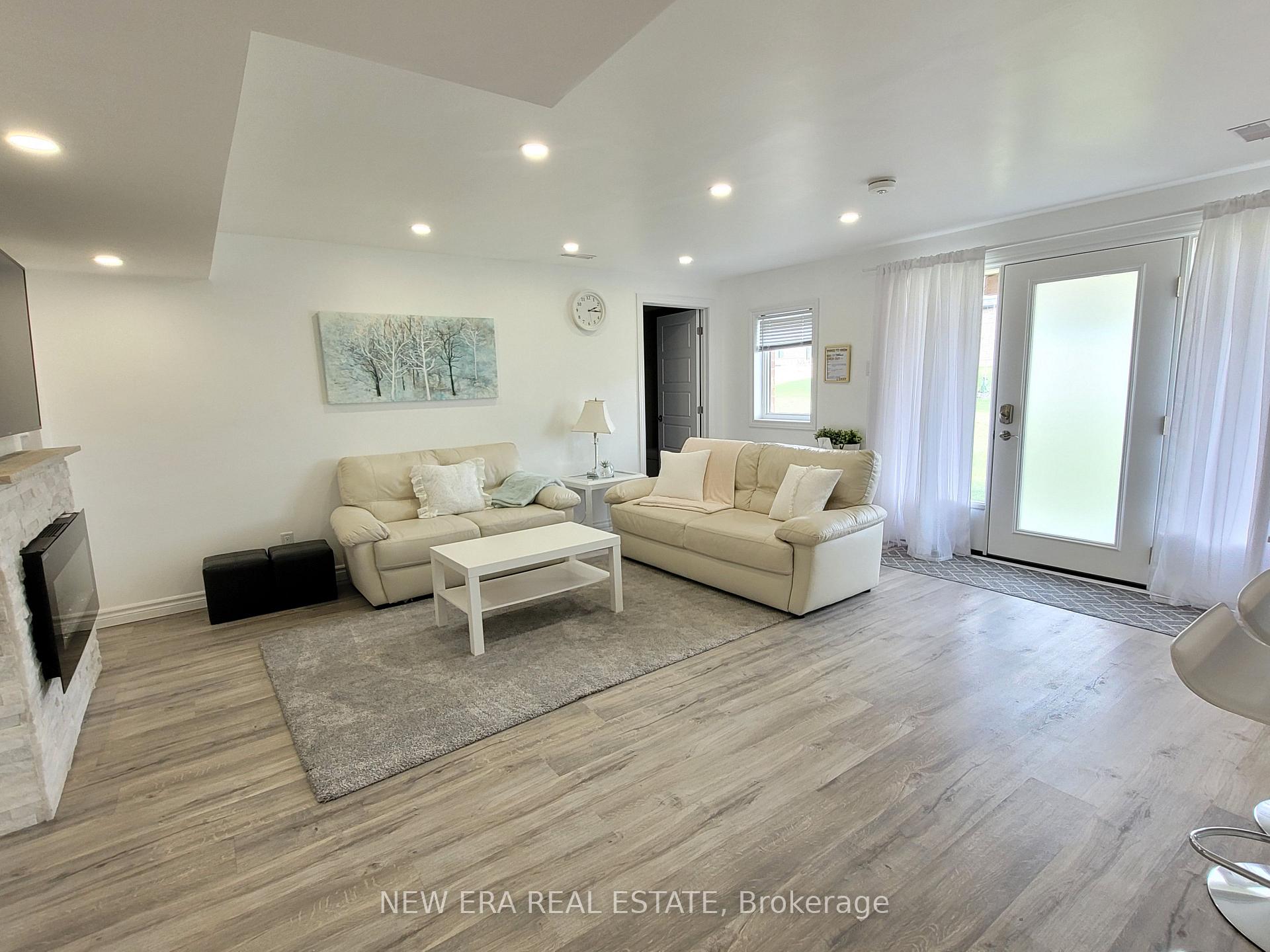 Photo 46 of 455 Equestrian Way, Cambridge, Silver Heights — HOMEH