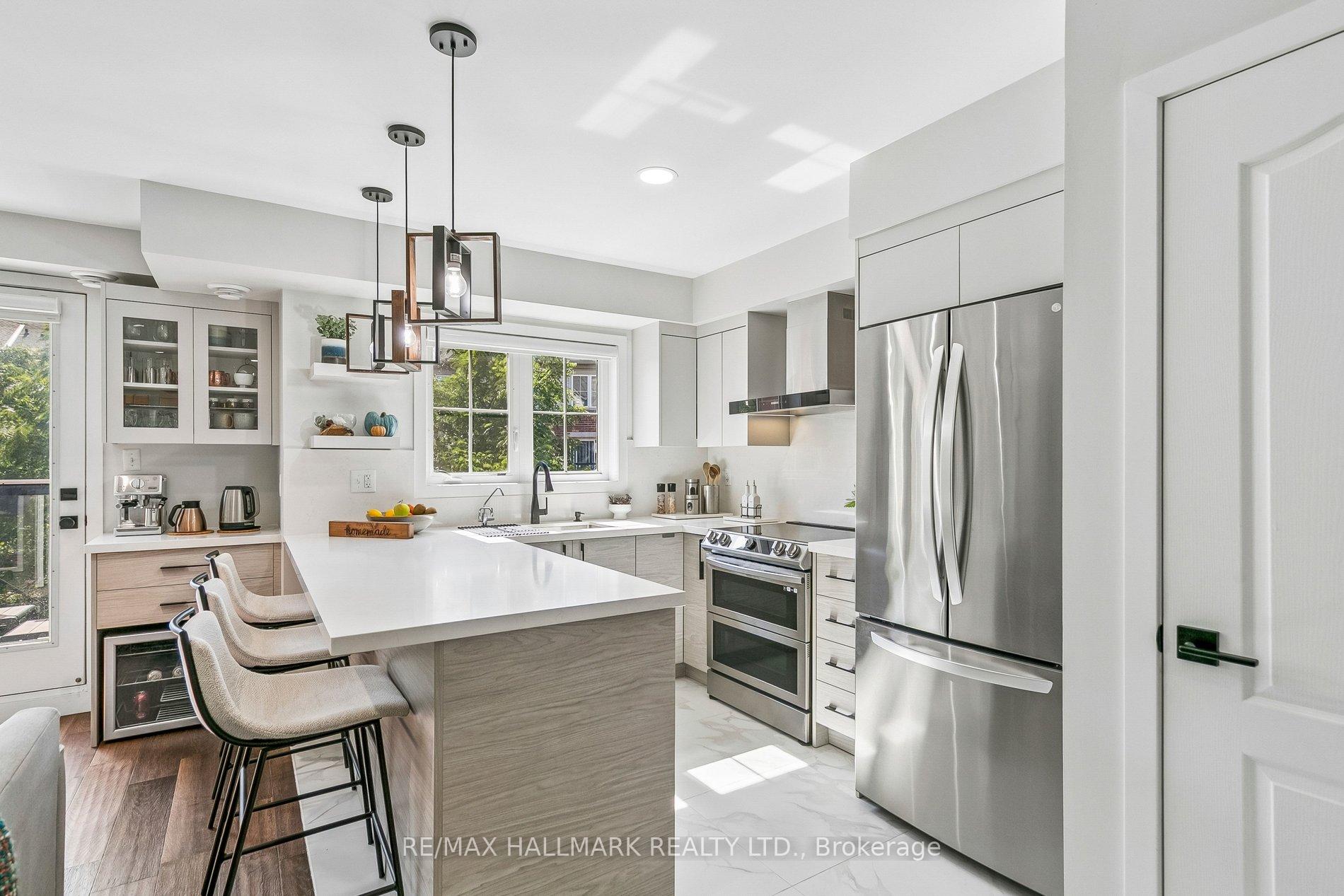 Photo 13 of Unit 5, 19 Hays Boulevard, Oakville, River Oaks — HOMEH