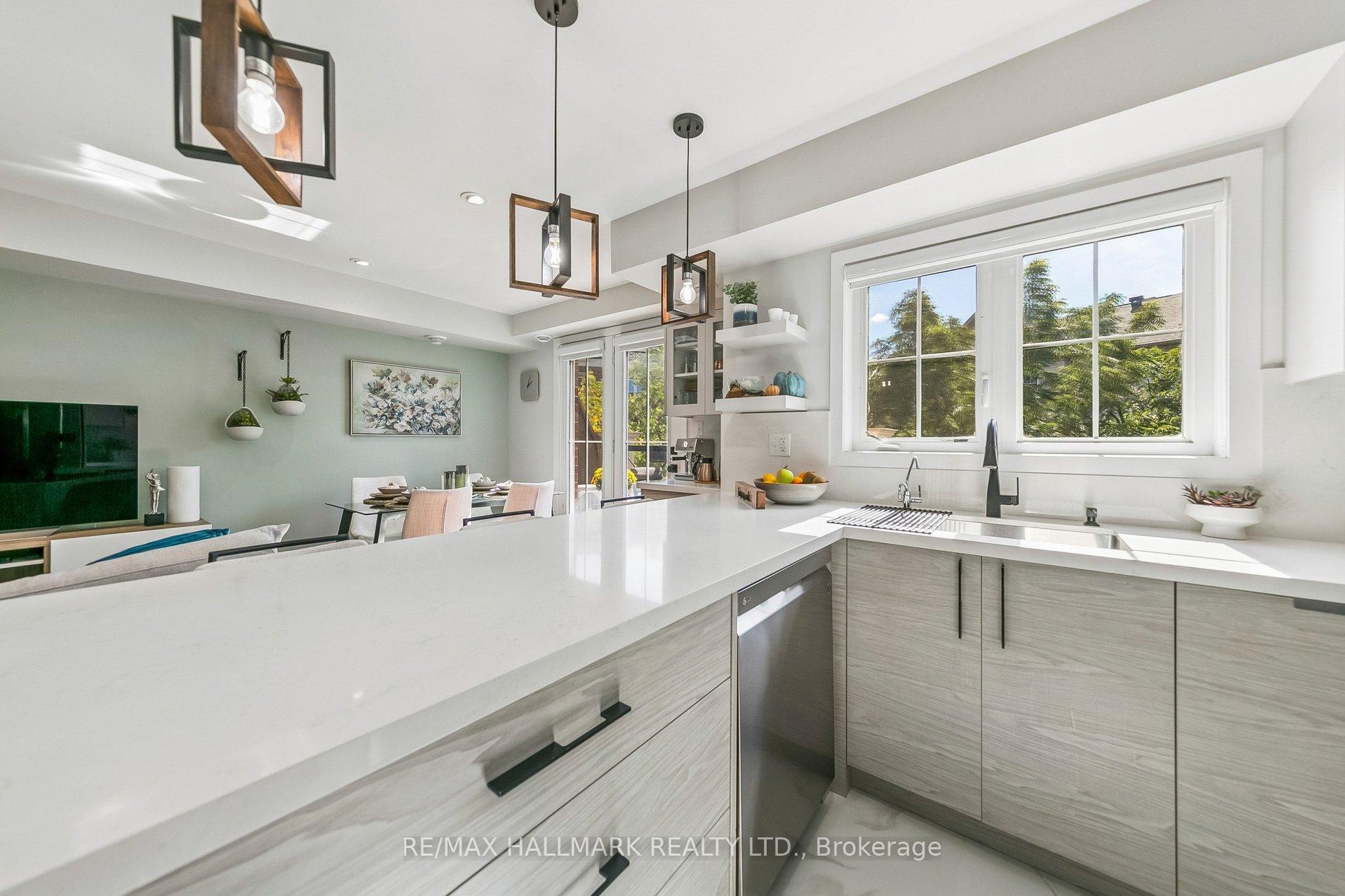 Photo 15 of Unit 5, 19 Hays Boulevard, Oakville, River Oaks — HOMEH