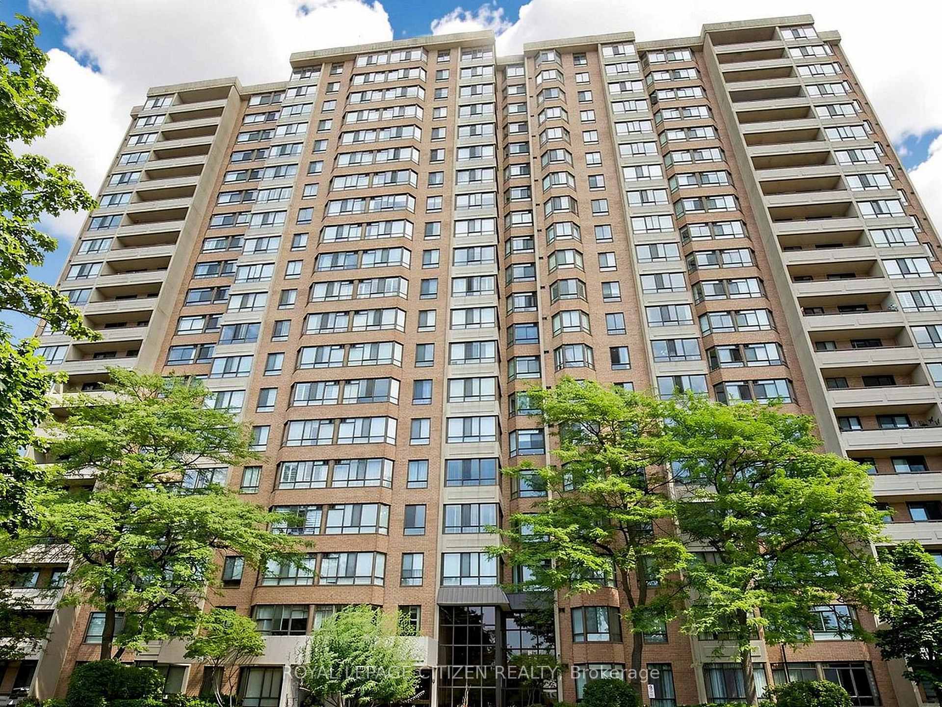 Photo of Unit 1005, 100 County Court Boulevard