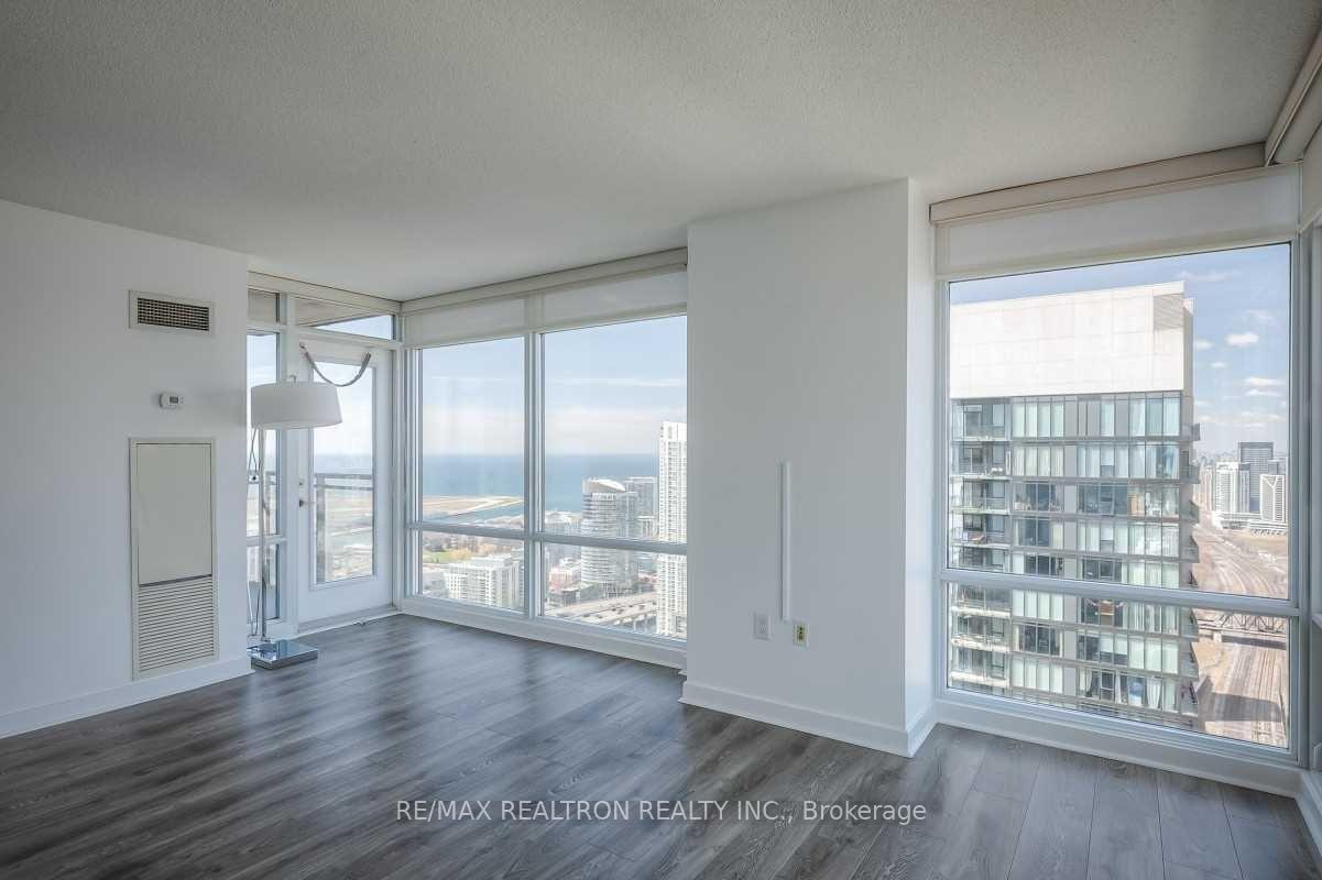 Photo 6 of Unit 4310, 25 Telegram Mews, Toronto, Waterfront Communities — HOMEH