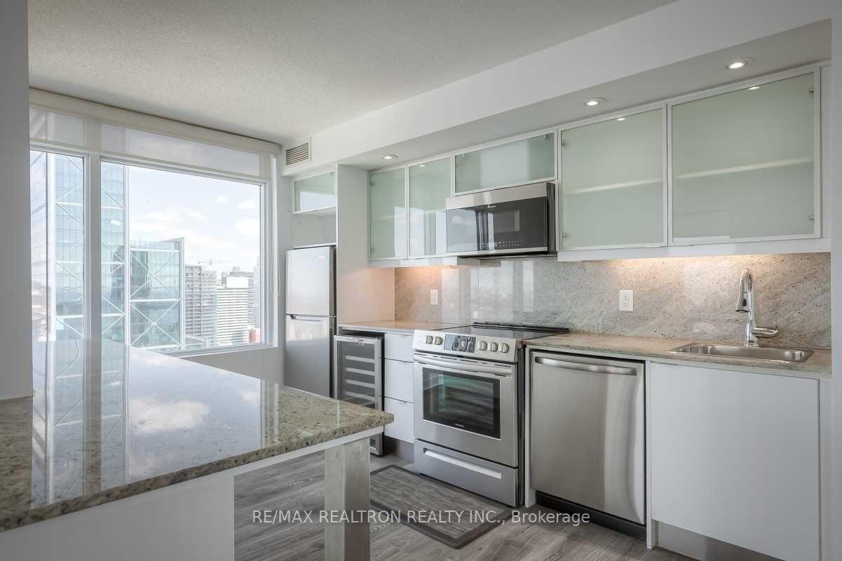 Photo 9 of Unit 4310, 25 Telegram Mews, Toronto, Waterfront Communities — HOMEH