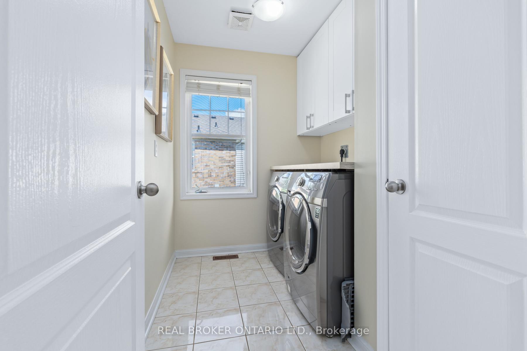 Photo 15 of 59 Seed House Lane, Halton Hills, Georgetown — HOMEH