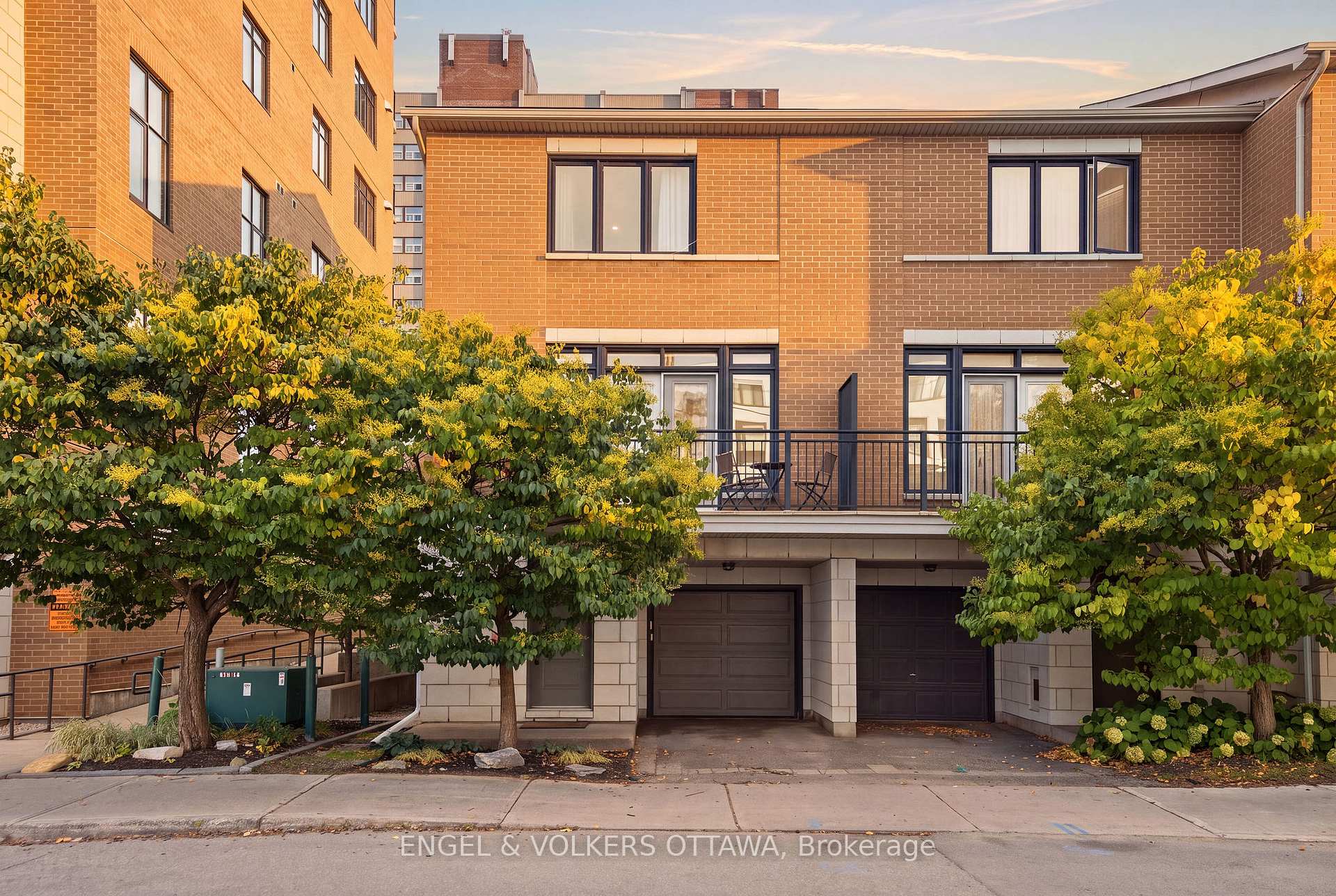 Photo 2 of 412 Berkley Avenue, Ottawa, Westboro West — HOMEH