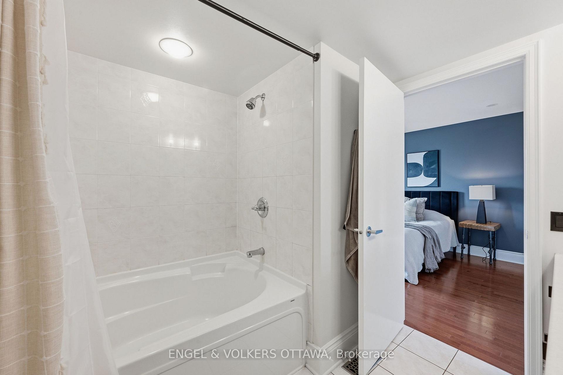 Photo 34 of 412 Berkley Avenue, Ottawa, Westboro West — HOMEH