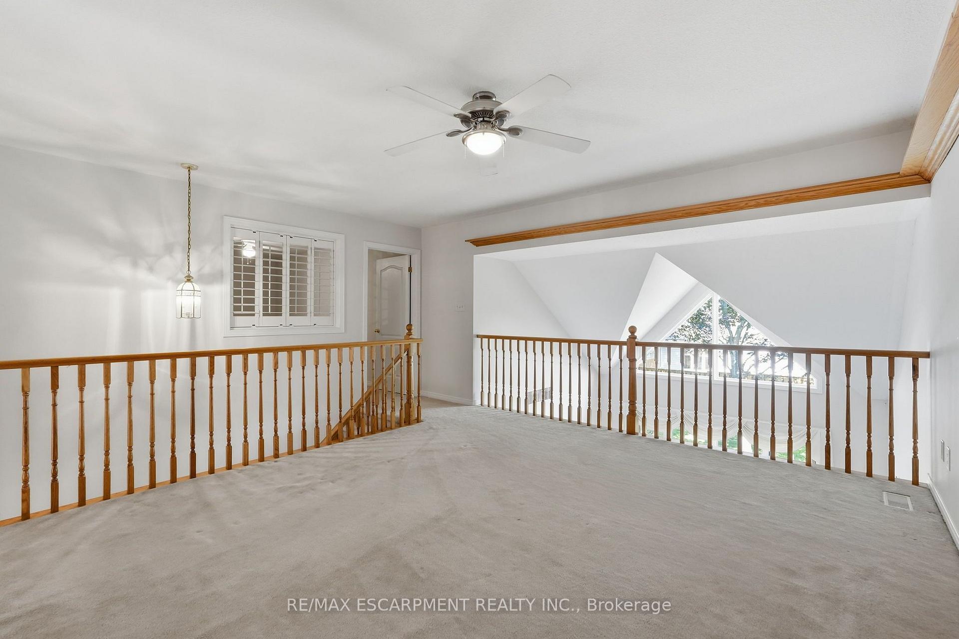 Photo 23 of Unit 41, 212 Stonehenge Drive, Hamilton, Meadowlands — HOMEH