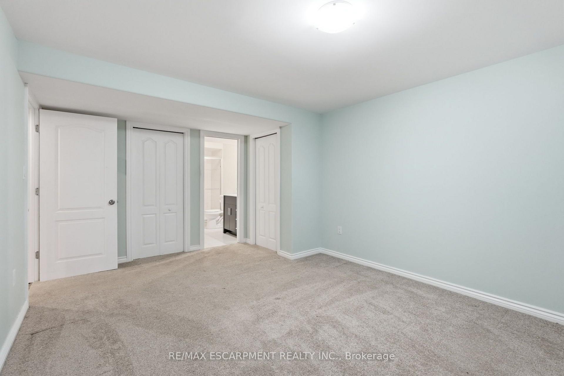 Photo 36 of Unit 41, 212 Stonehenge Drive, Hamilton, Meadowlands — HOMEH