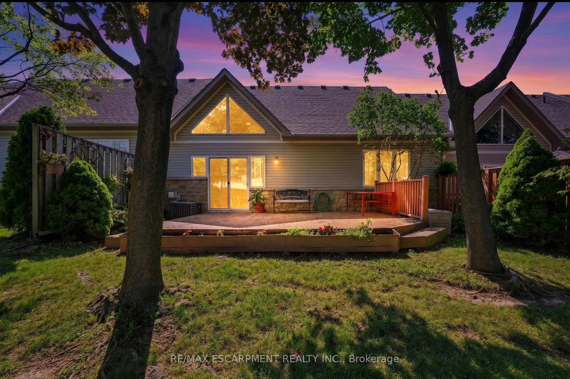 Photo 39 of Unit 41, 212 Stonehenge Drive, Hamilton, Meadowlands — HOMEH