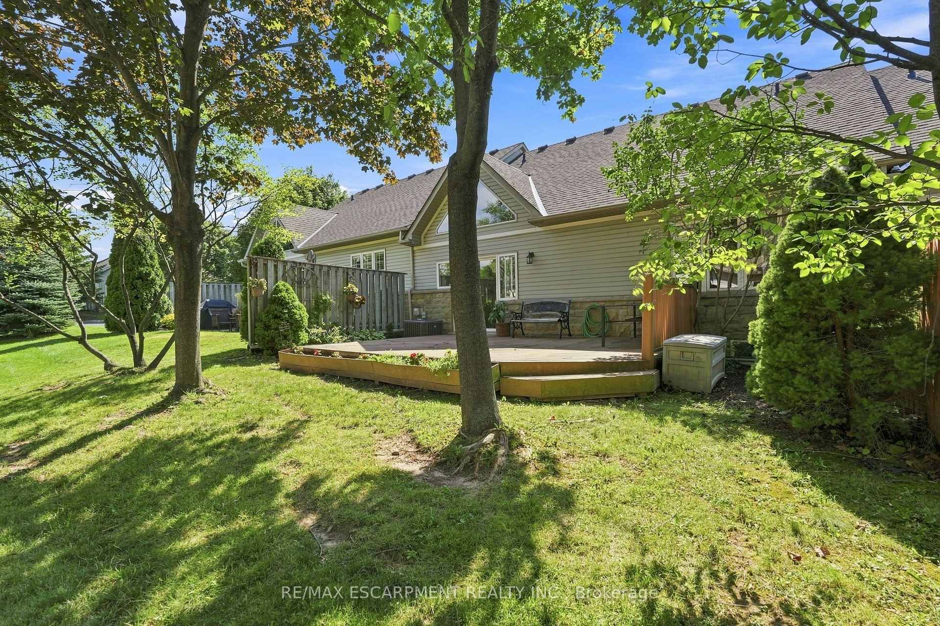 Photo 42 of Unit 41, 212 Stonehenge Drive, Hamilton, Meadowlands — HOMEH
