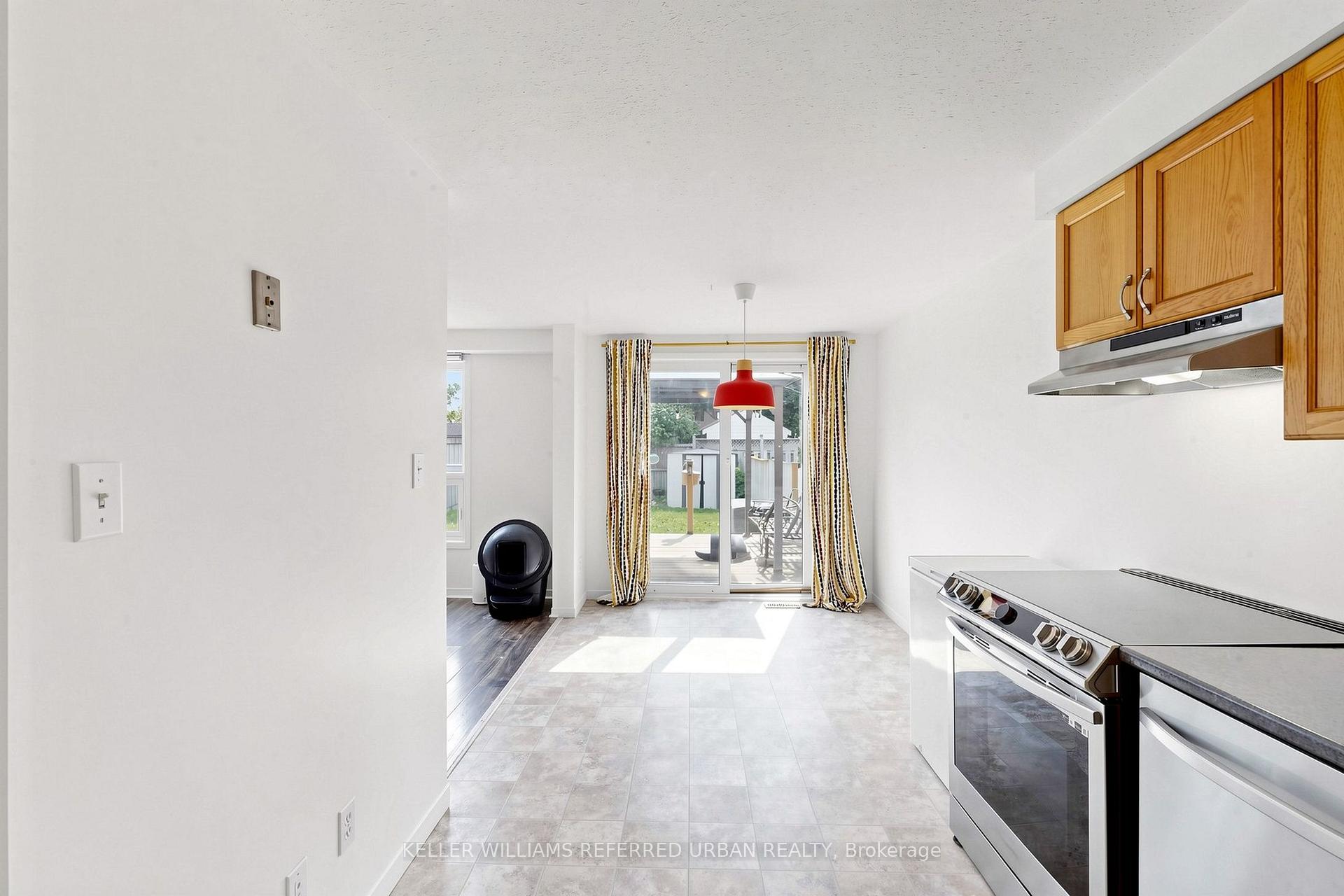 Photo 14 of 38 Activa Avenue, Kitchener, Laurentian Hills — HOMEH