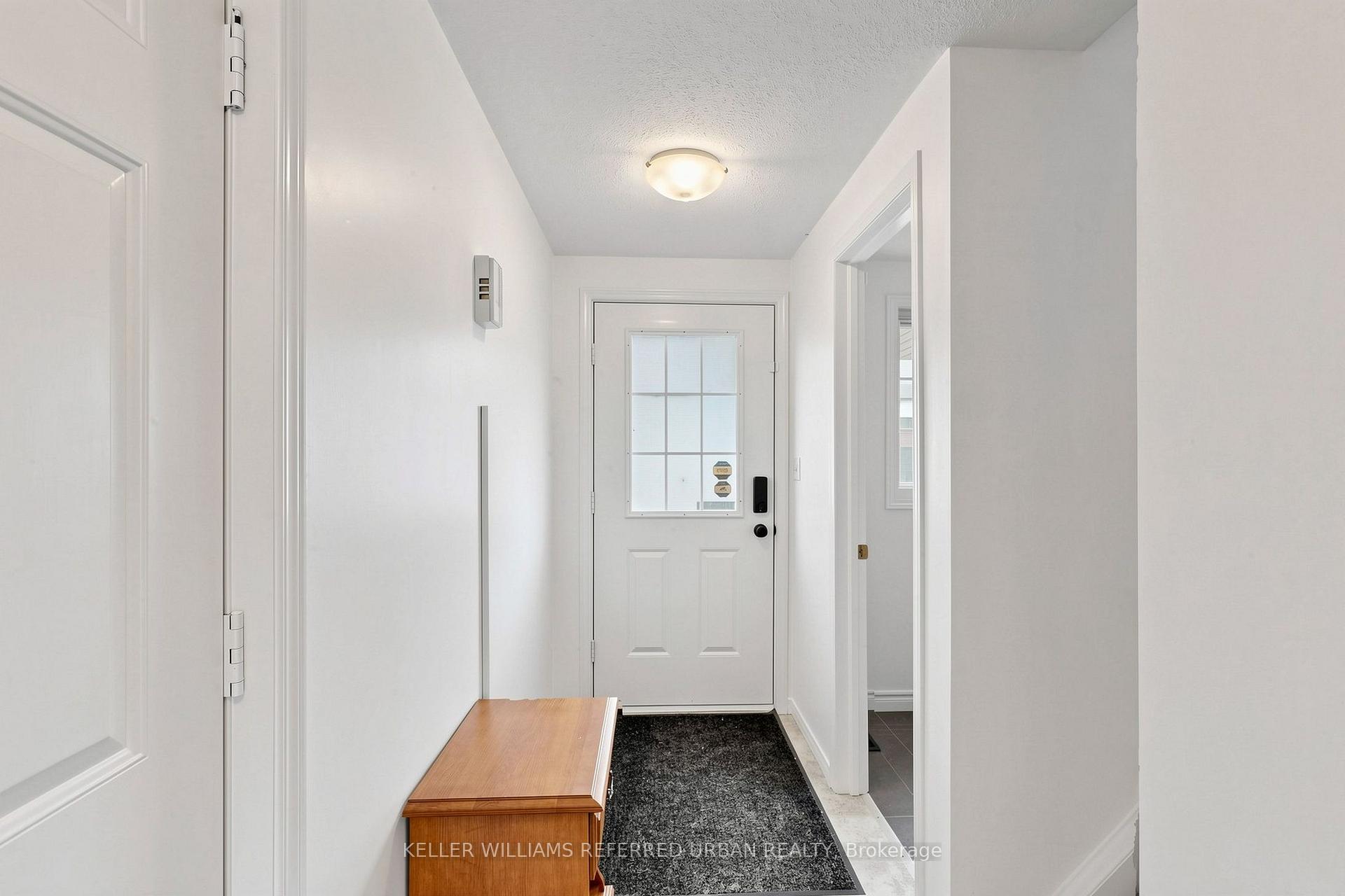 Photo 18 of 38 Activa Avenue, Kitchener, Laurentian Hills — HOMEH