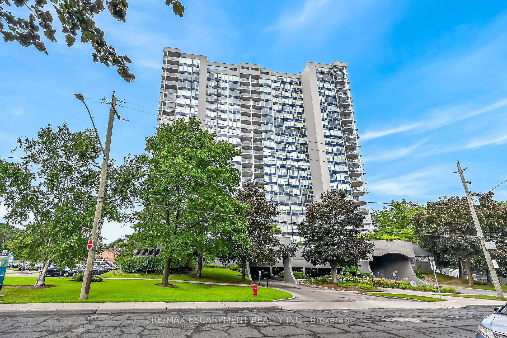 Photo 2 of Unit 808, 75 Queen Street N, Hamilton, Strathcona — HOMEH