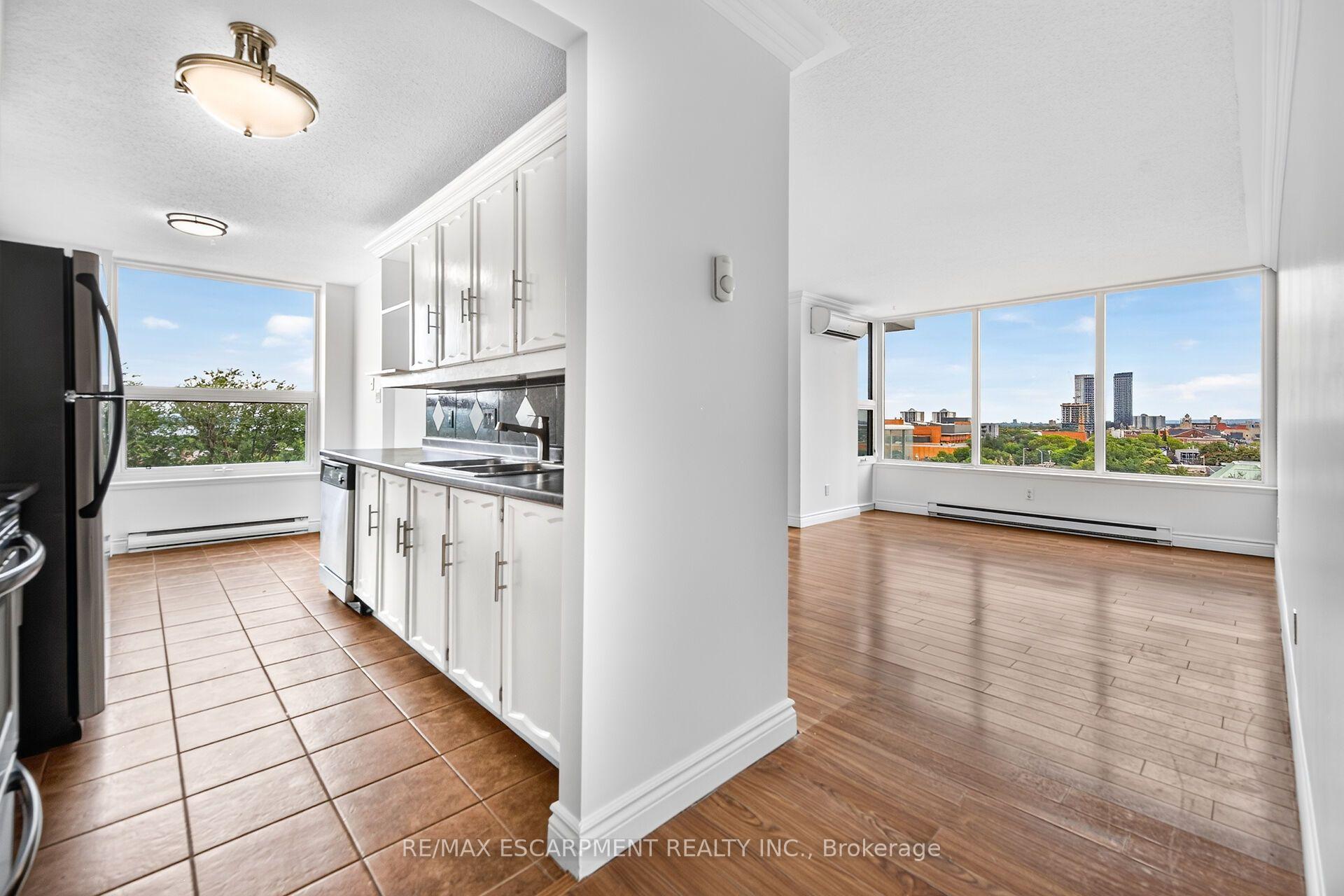 Photo 6 of Unit 808, 75 Queen Street N, Hamilton, Strathcona — HOMEH